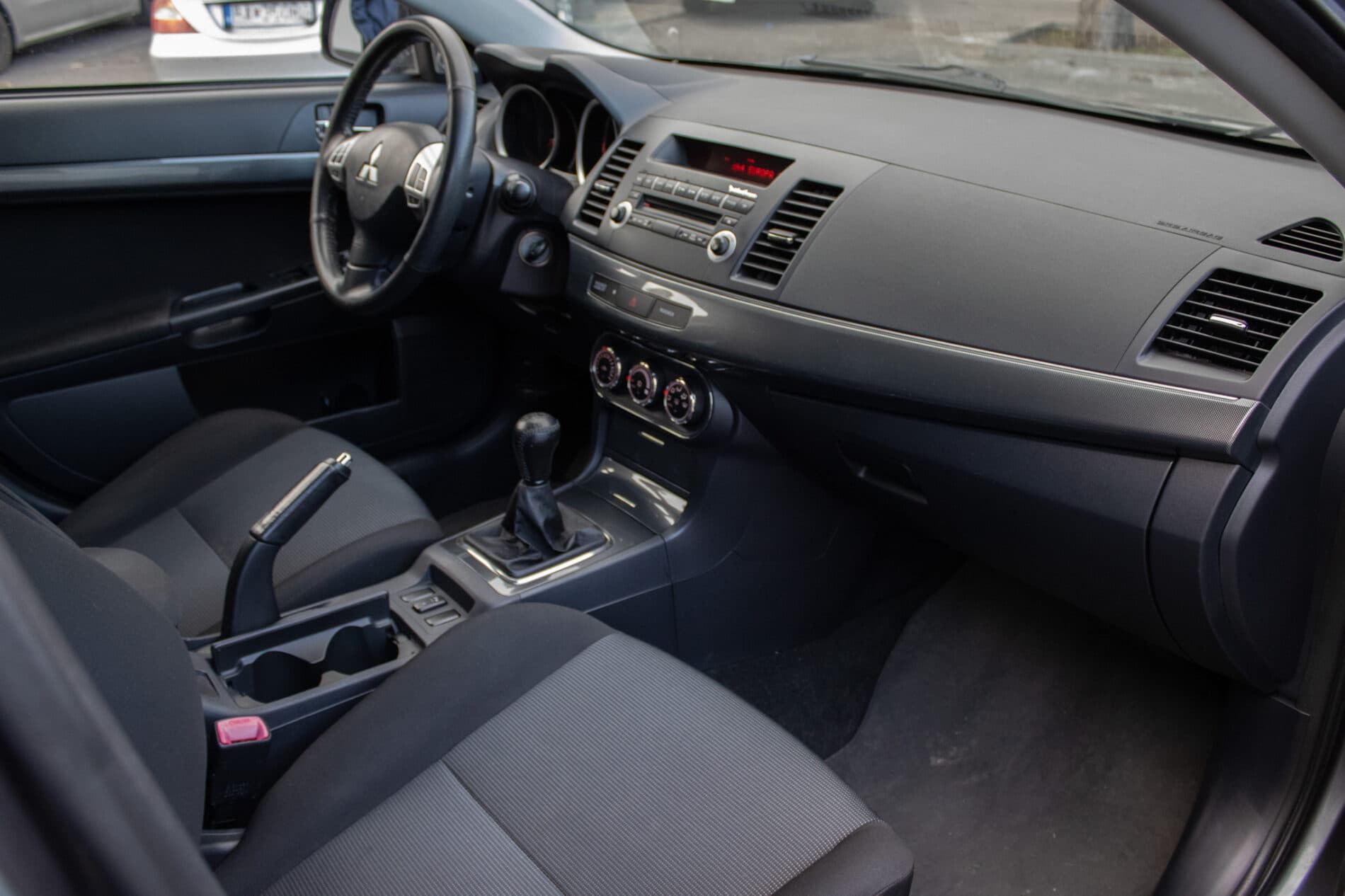2011 Mitsubishi Lancer, šedá sedan, 178 968 km