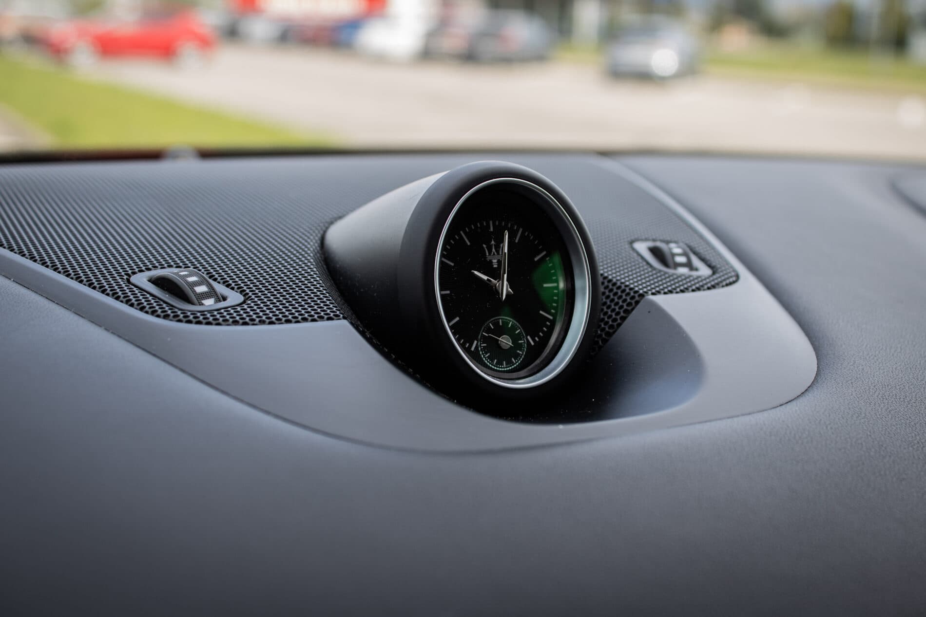 2017 Maserati Levante, černá suv, 212 484 km