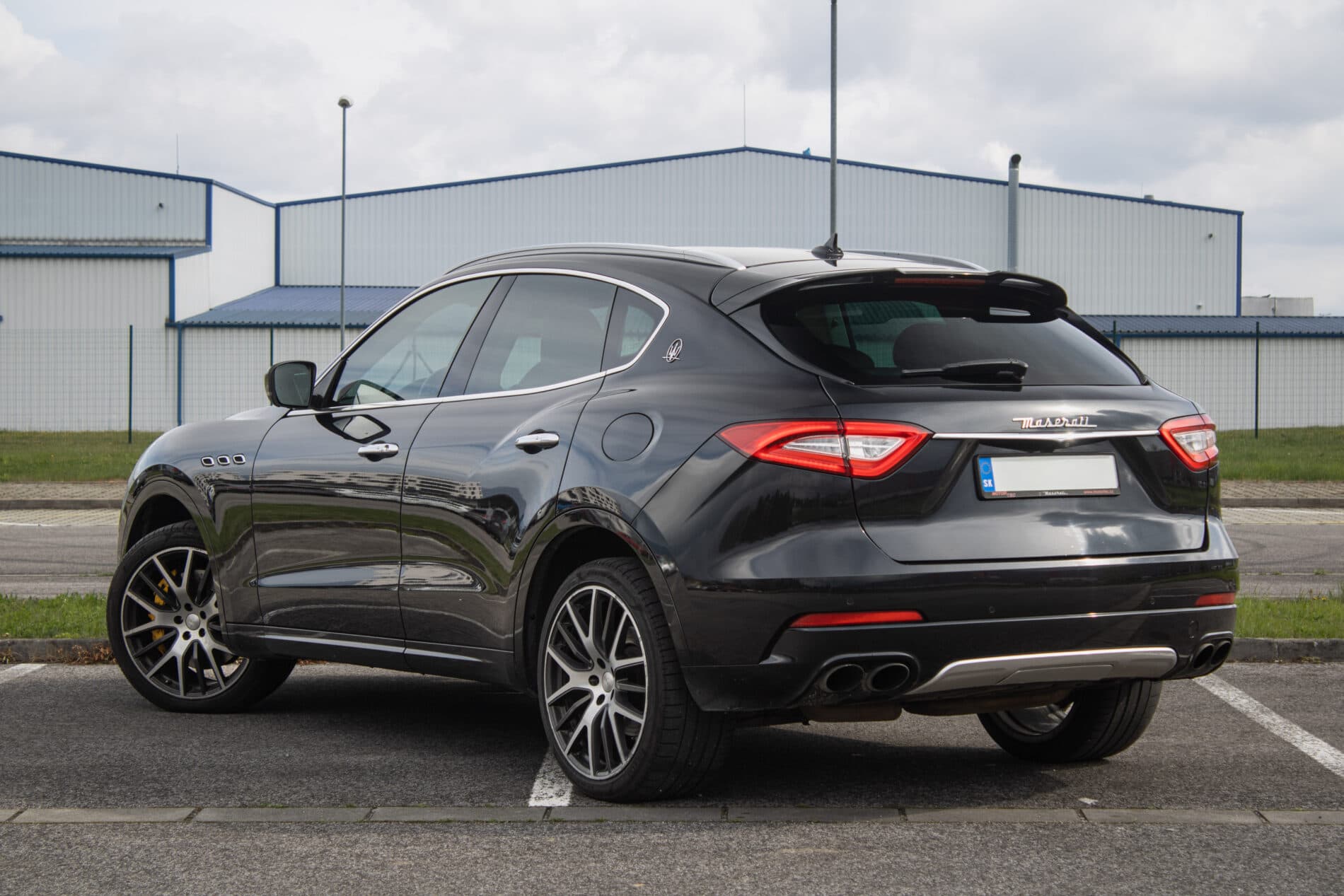 2017 Maserati Levante, černá suv, 212 484 km