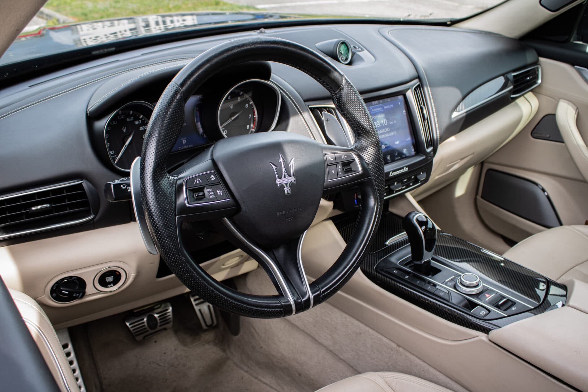 2017 Maserati Levante, černá suv, 212 484 km
