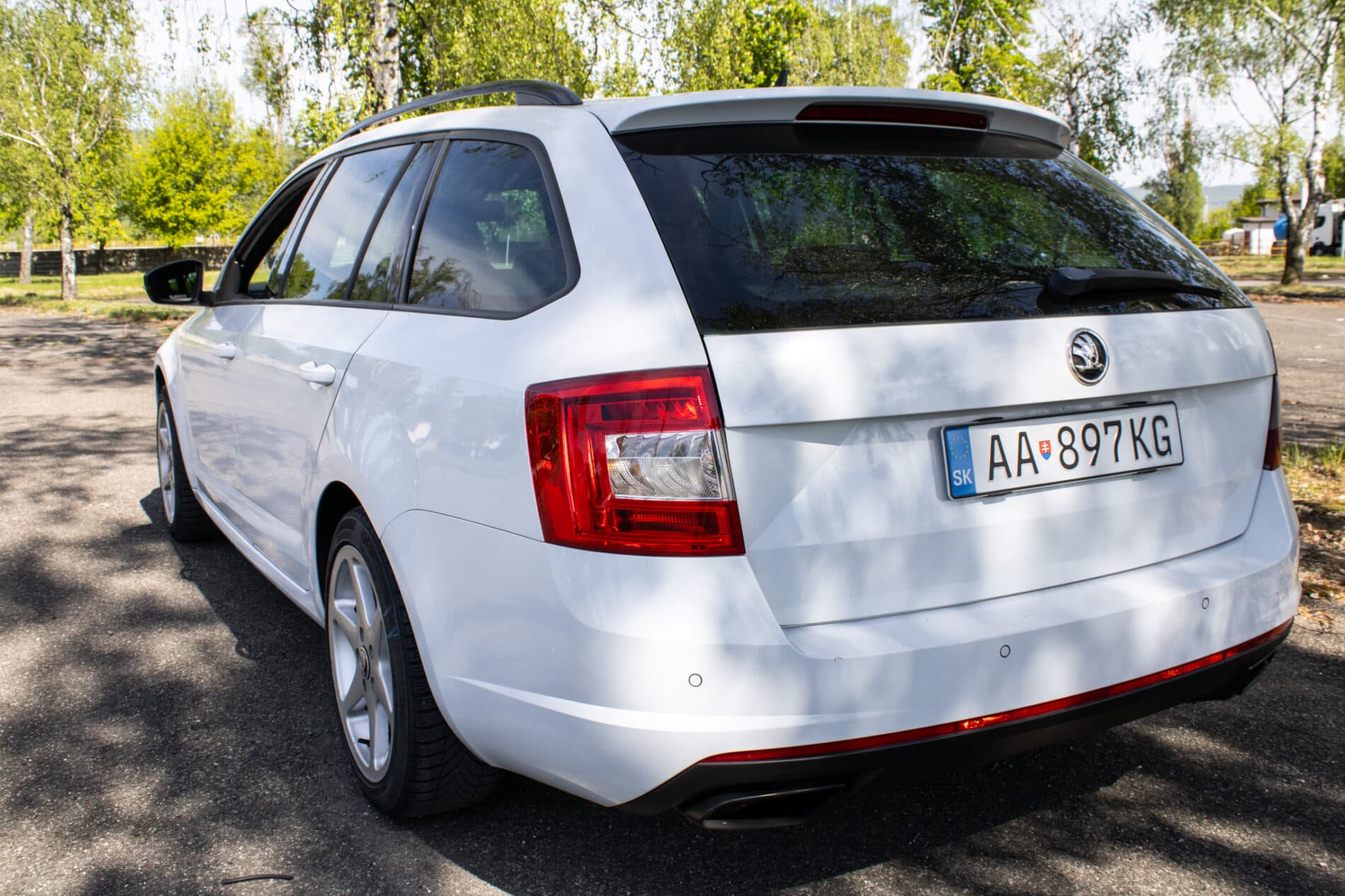 2015 Skoda Octavia RS, bílá kombi, 269 760 km