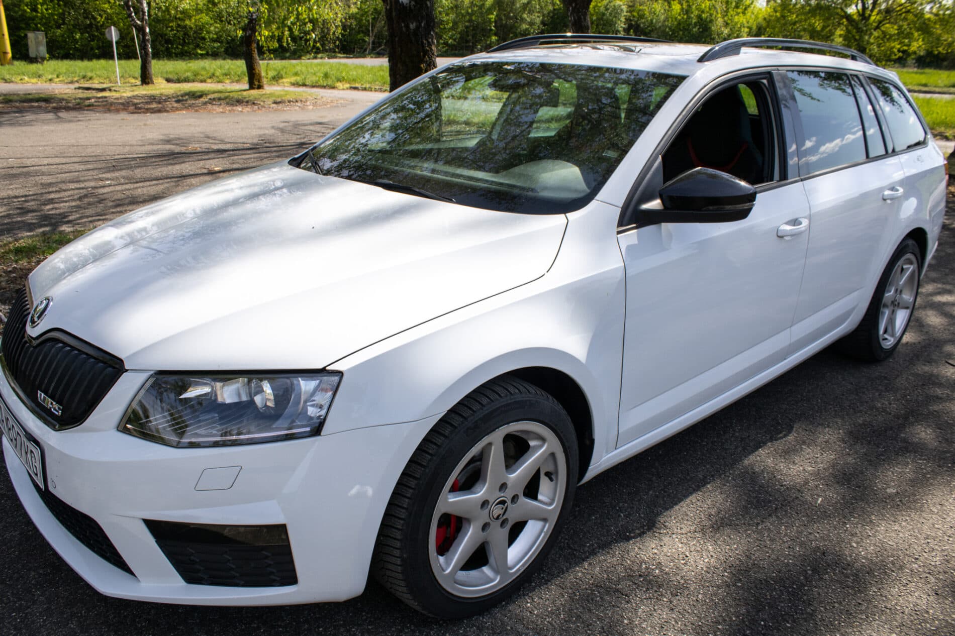 2015 Skoda Octavia RS, bílá kombi, 269 760 km