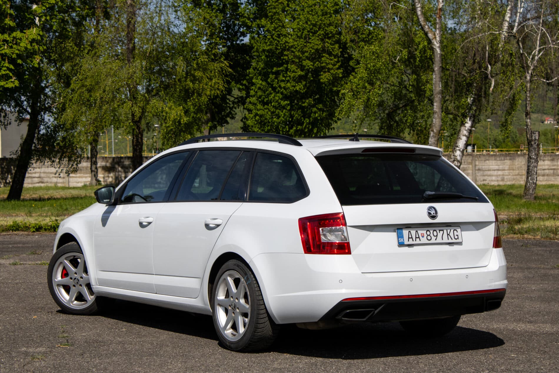2015 Skoda Octavia RS, bílá kombi, 269 760 km
