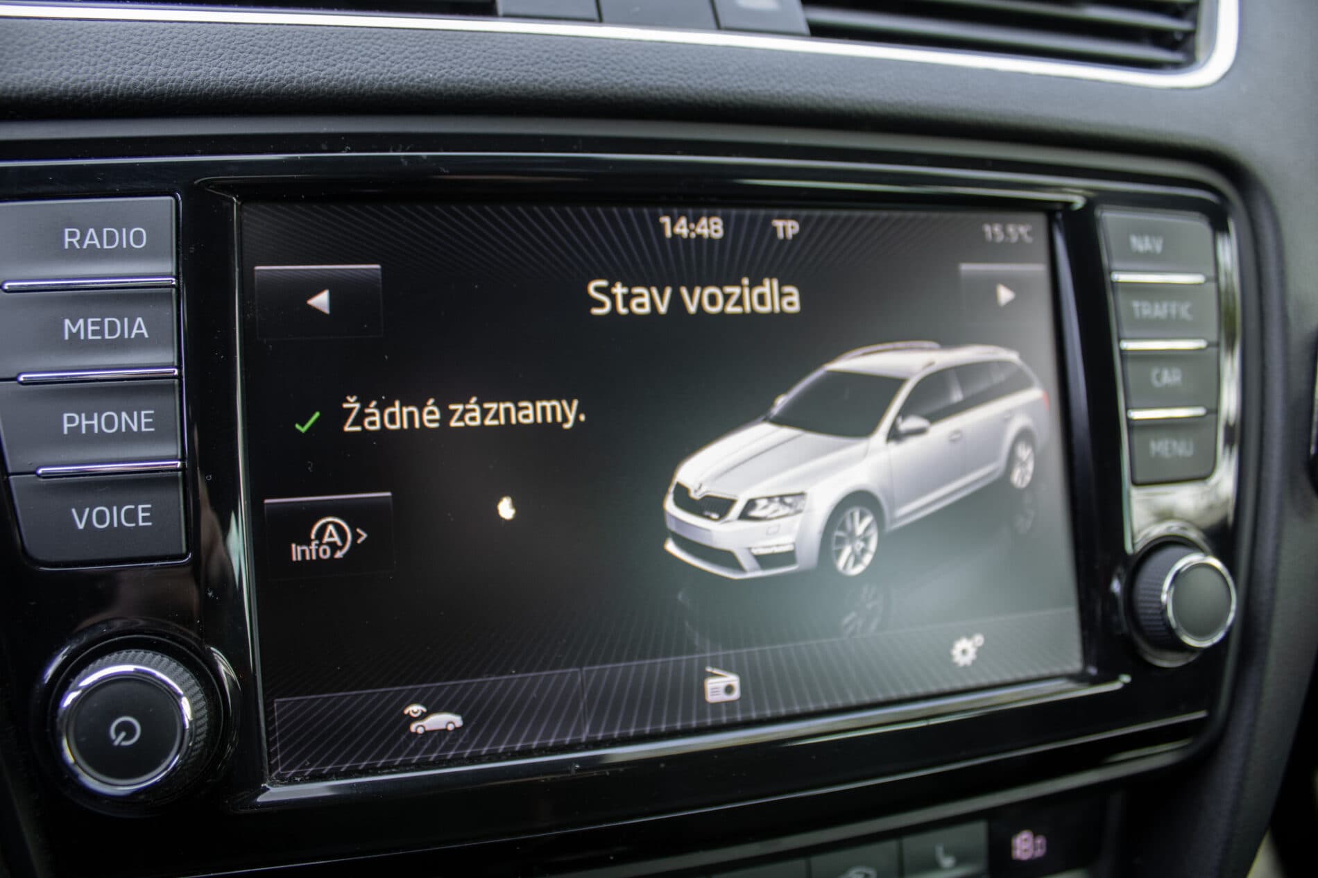 2015 Skoda Octavia RS, bílá kombi, 269 760 km