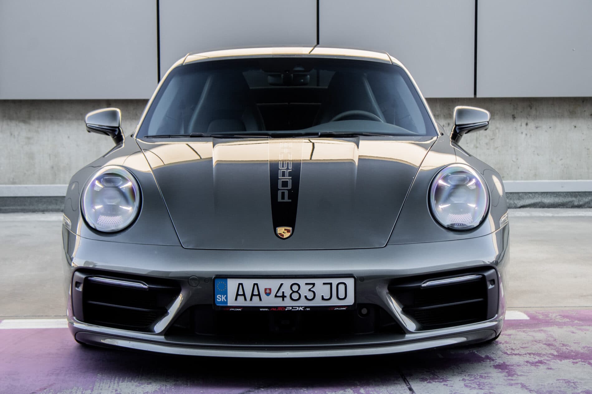 2021 Porsche 992 Carrera 4S, zelená kupé, 27 175 km