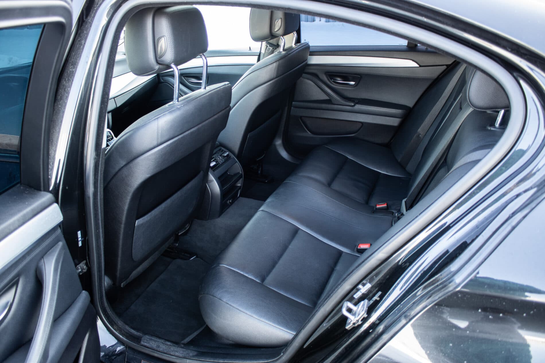 2012 BMW 535d, černá sedan, 303 563 km