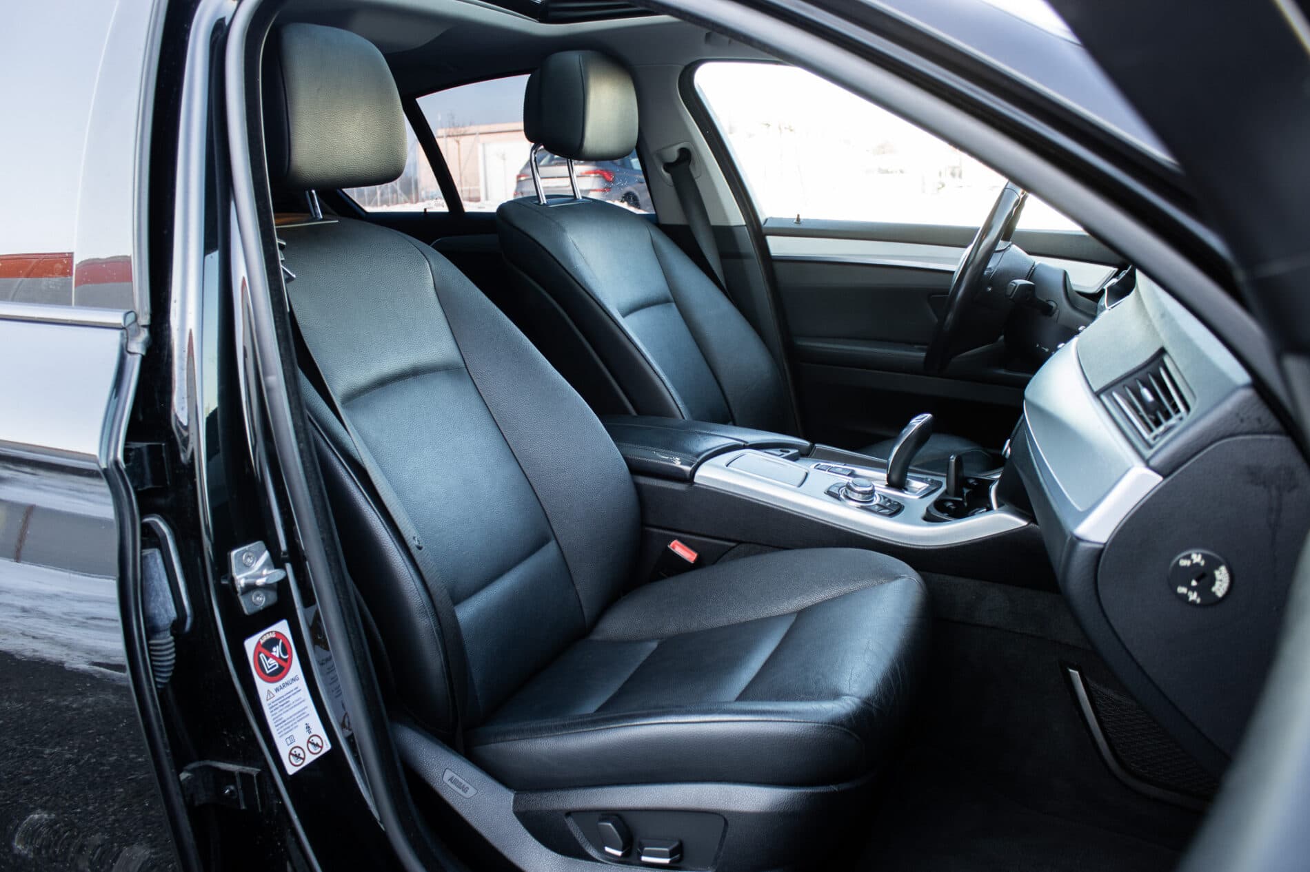 2012 BMW 535d, černá sedan, 303 563 km