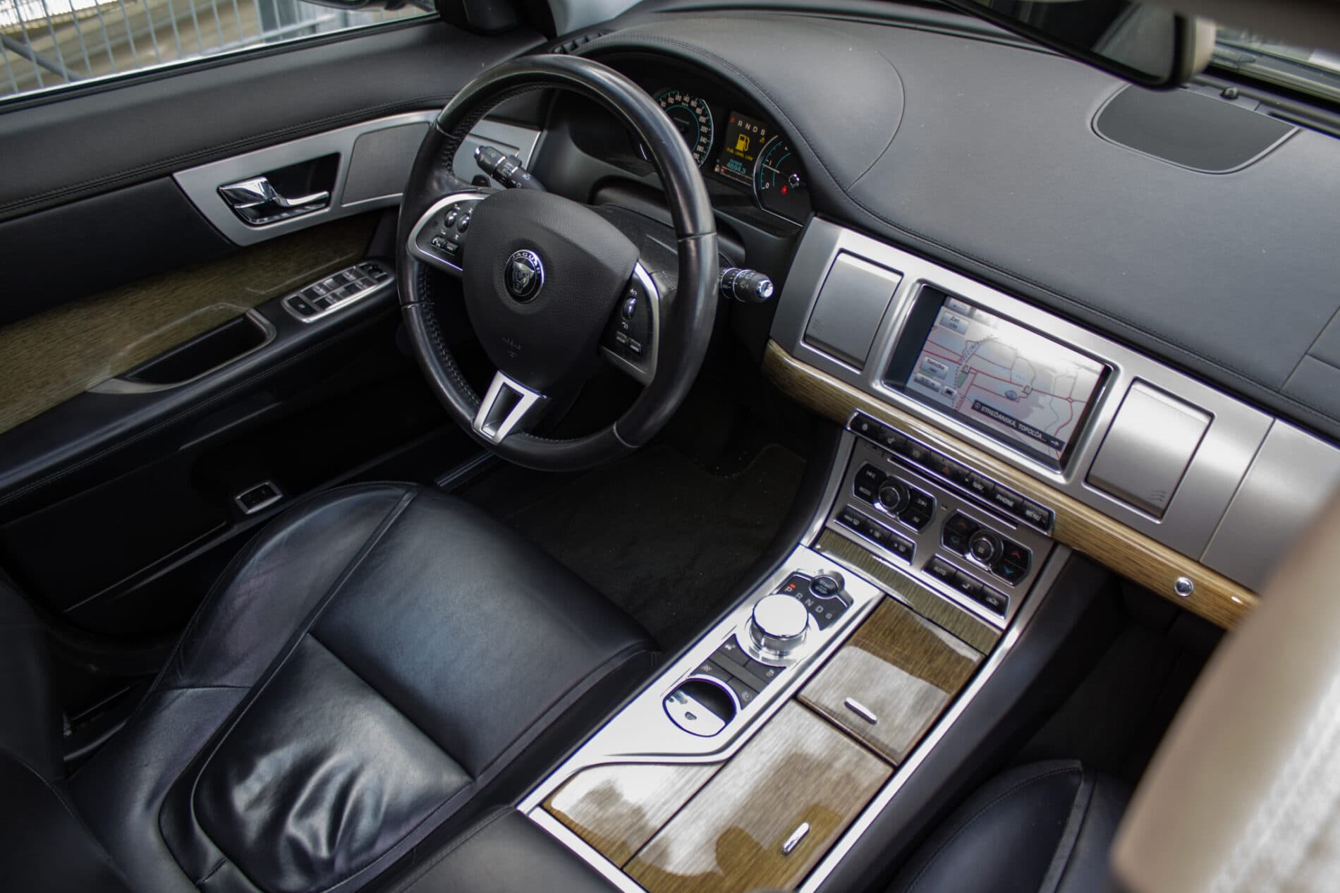 2014 Jaguar XF, černá kombi, 224 926 km