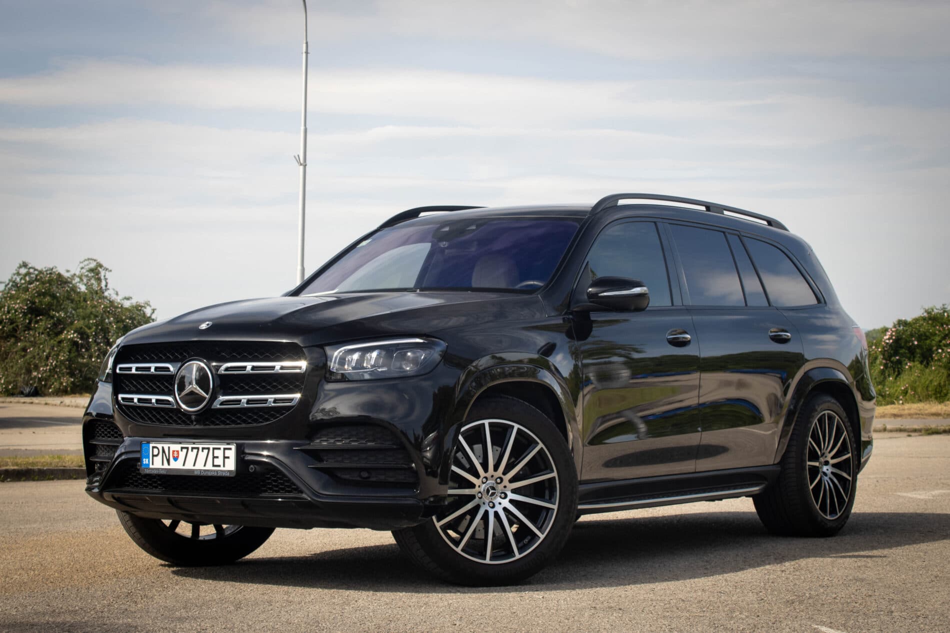 2023 Mercedes-Benz GLS 400d, černá suv, 40 535 km