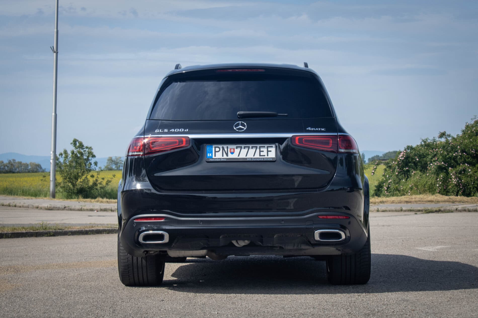 2023 Mercedes-Benz GLS 400d, černá suv, 40 535 km