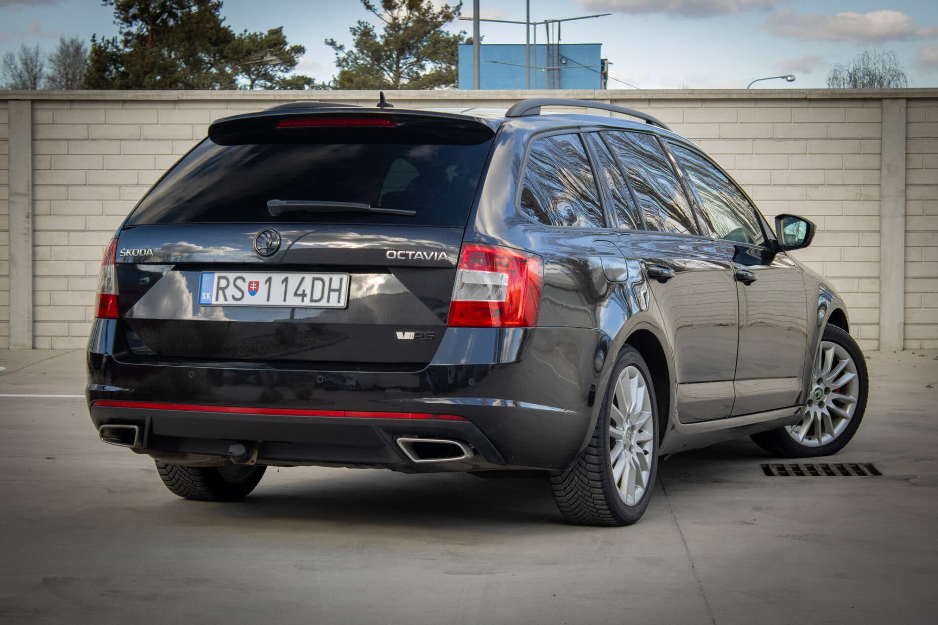 2016 Skoda Octavia RS, černá kombi, 237 027 km