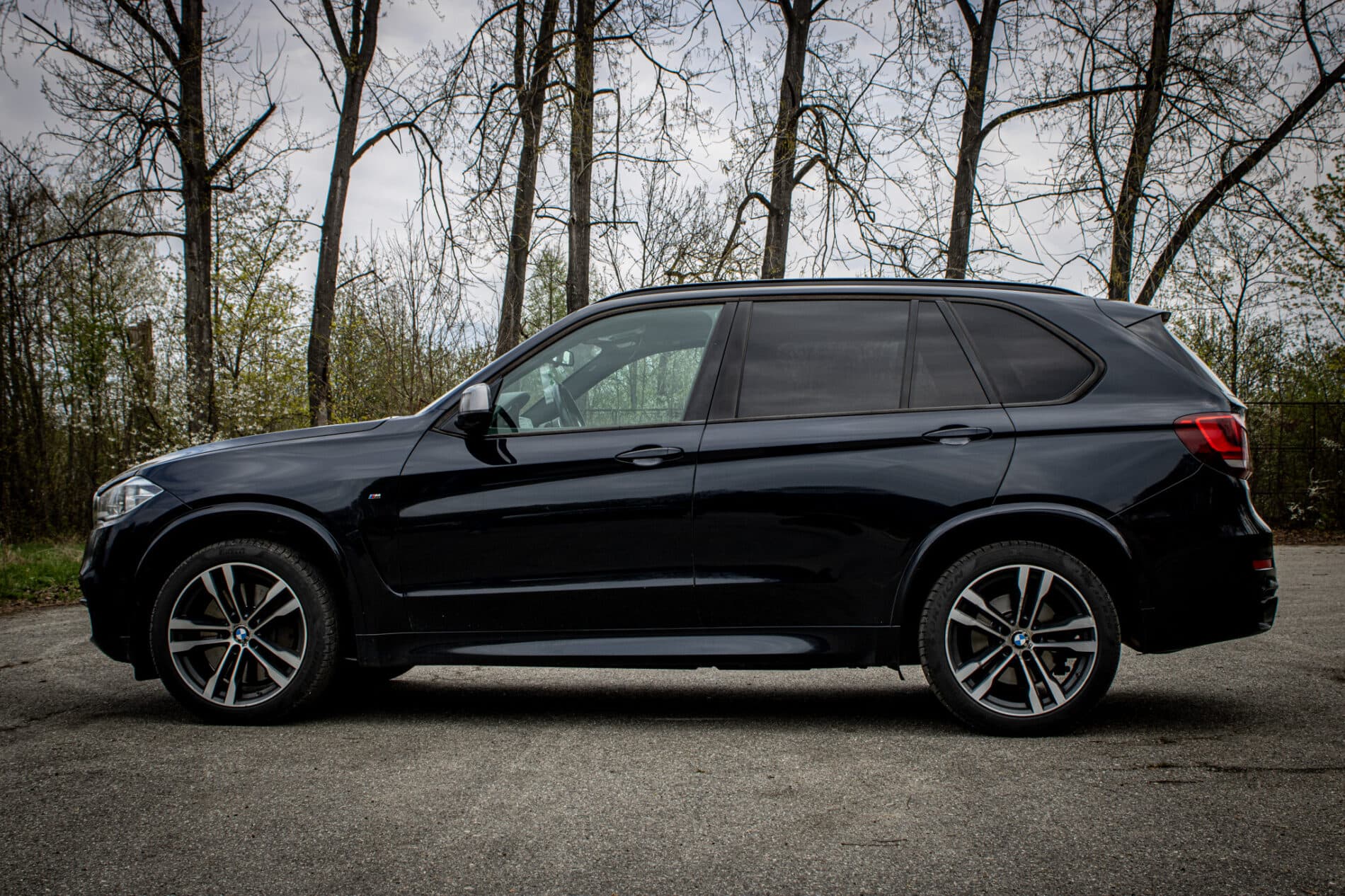2014 BMW X5 M50d, černá suv, 255 839 km
