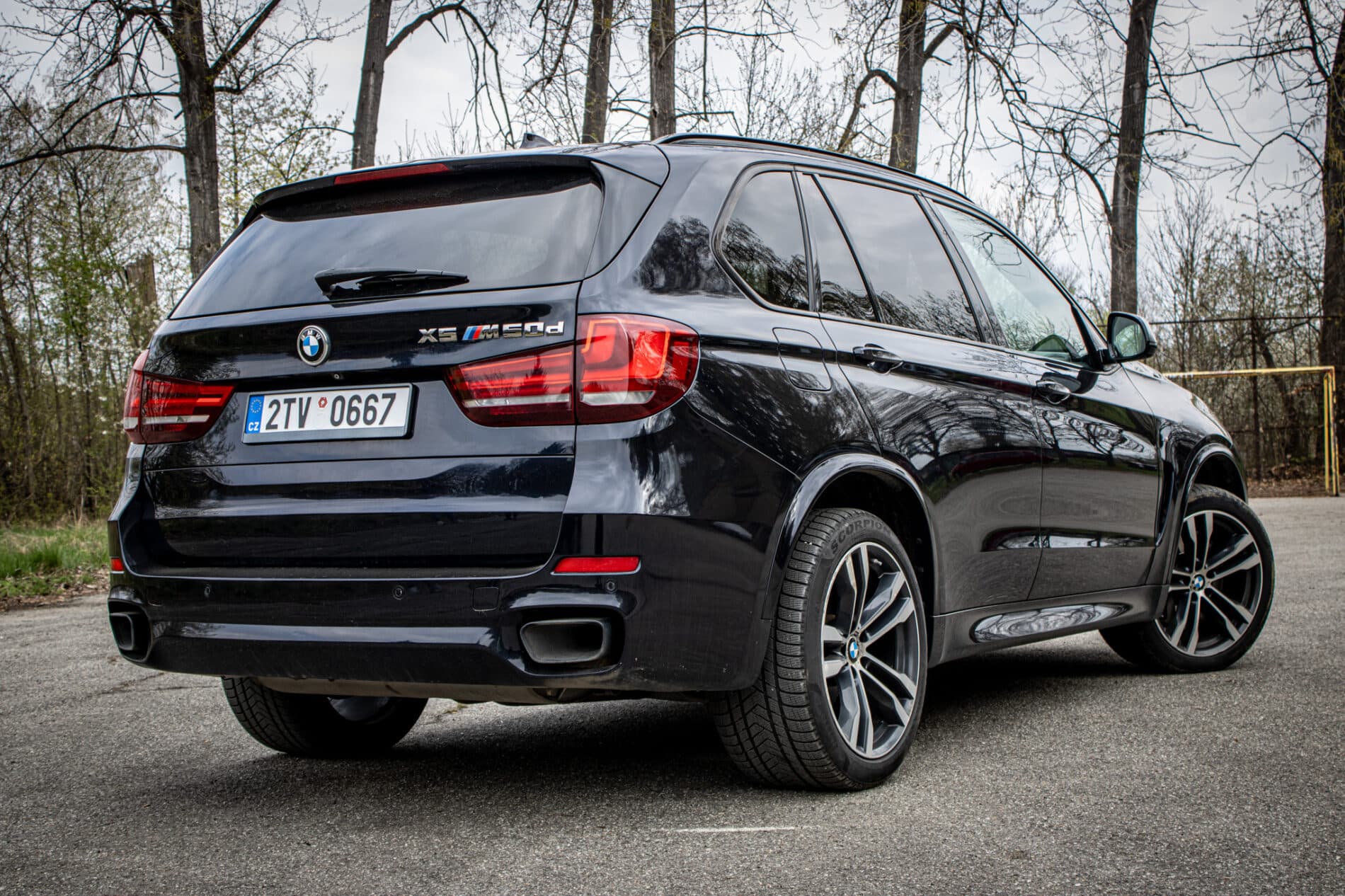 2014 BMW X5 M50d, černá suv, 255 839 km