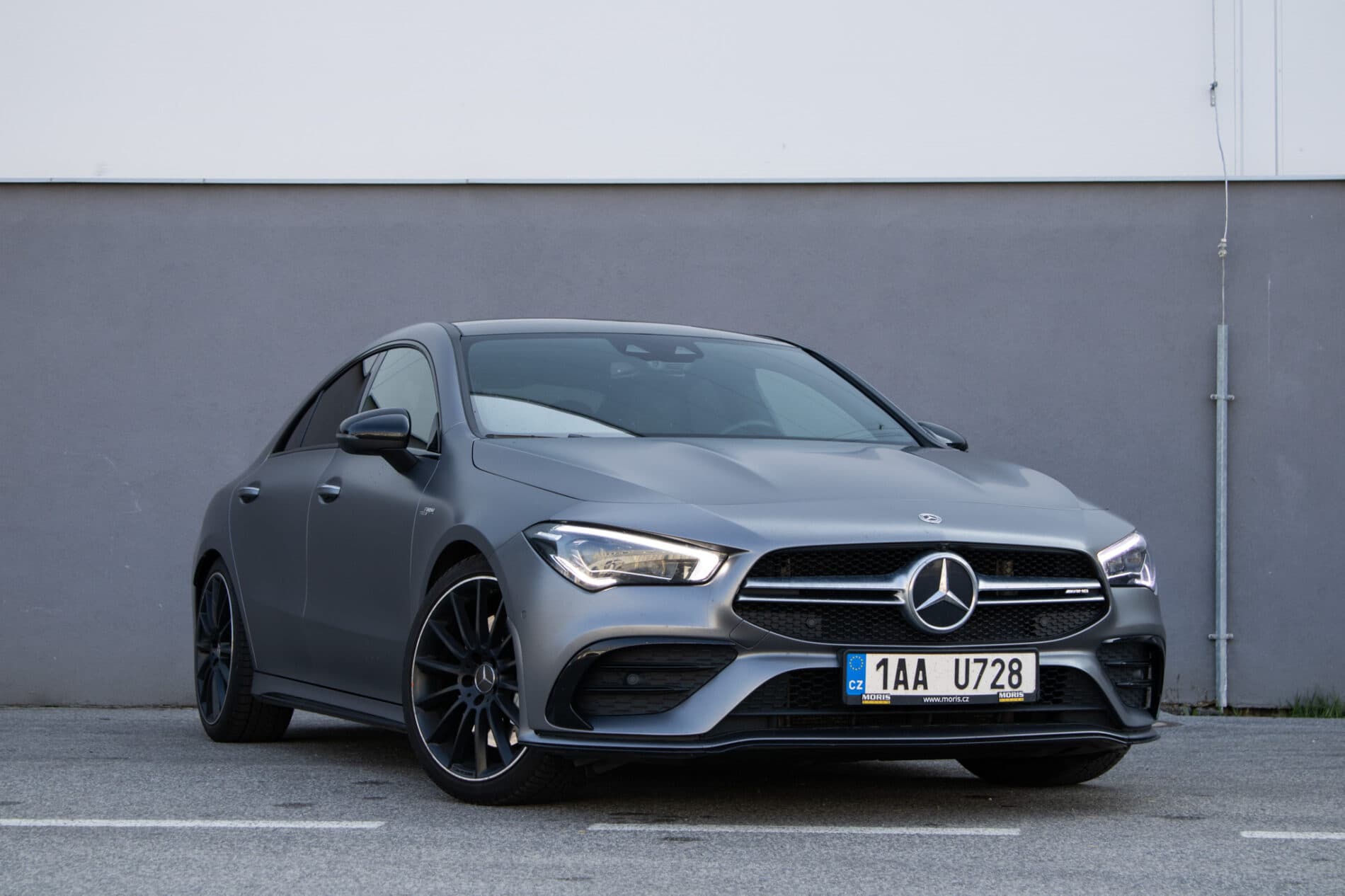2019 Mercedes-Benz CLA 35 AMG, šedá kupé, 100 867 km