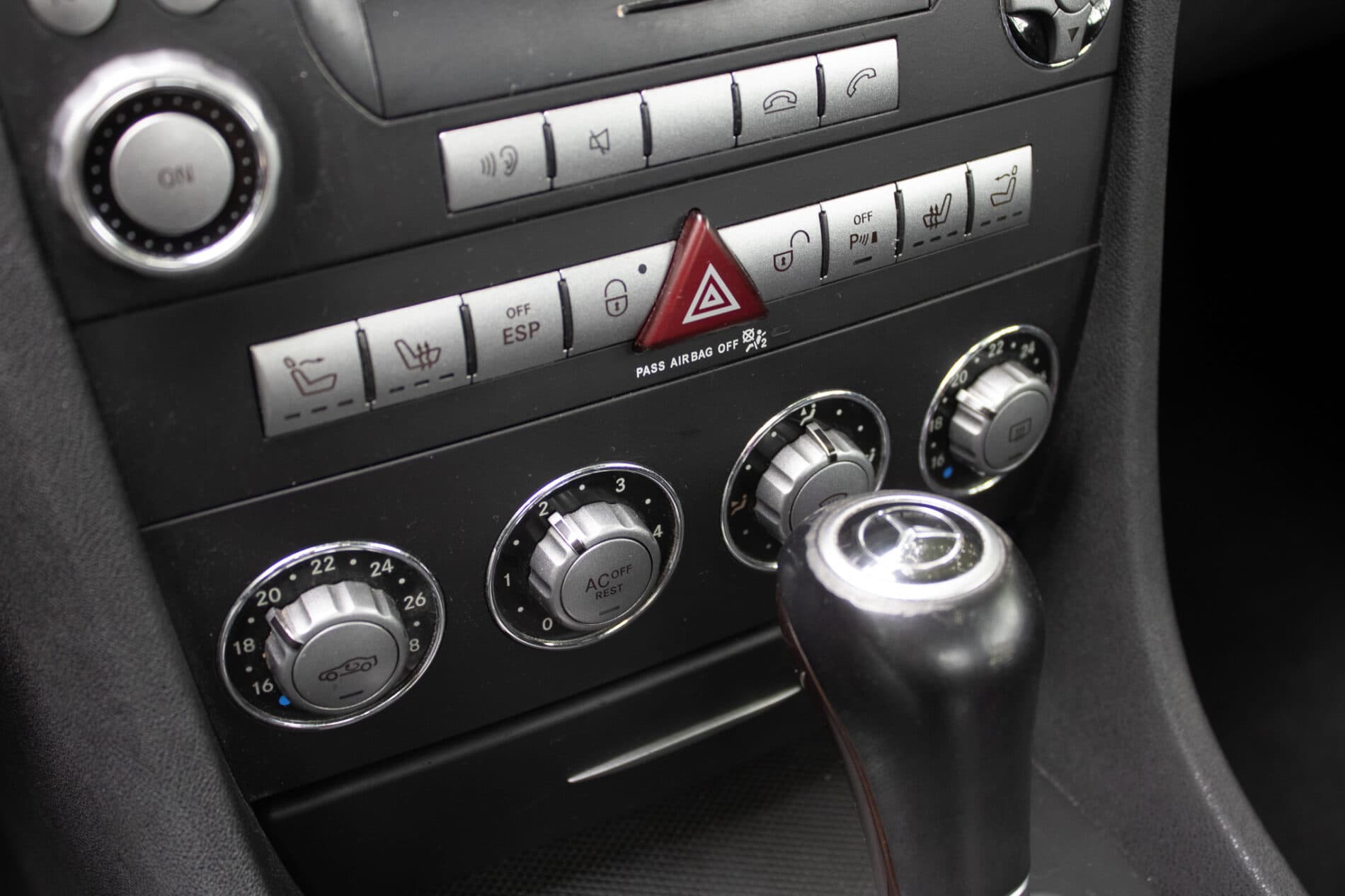 2004 Mercedes-Benz SLK 350, šedá kabriolet, 226 941 km