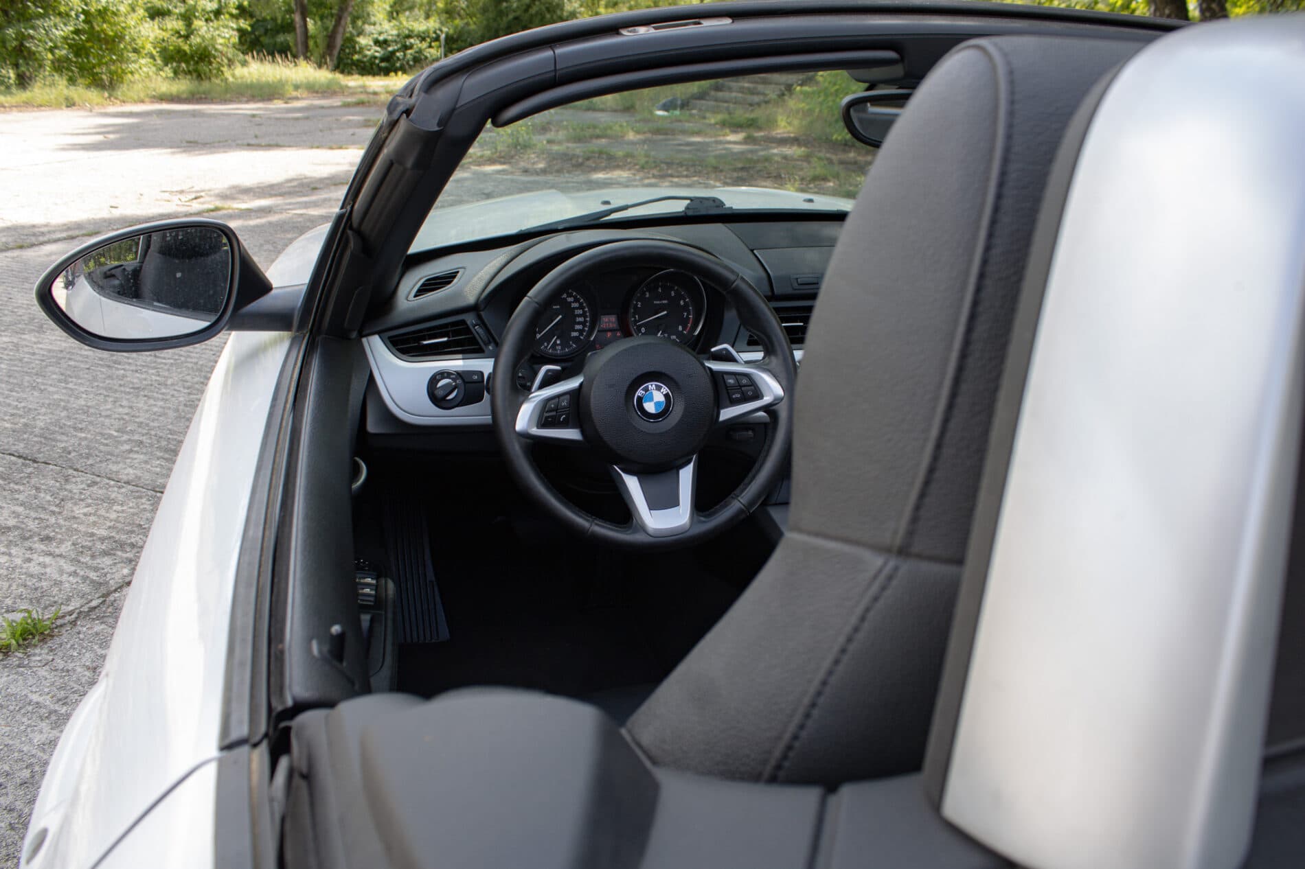 2012 BMW Z4, bílá kabriolet, 170 435 km