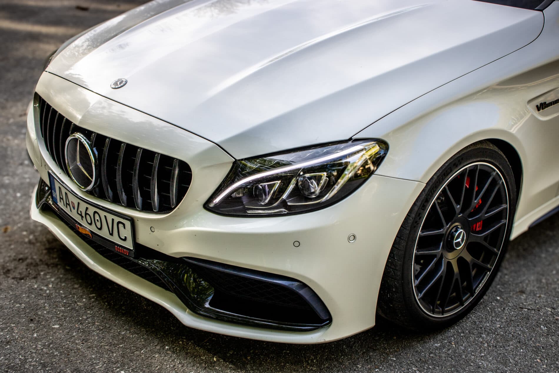 2017 Mercedes-Benz C 63 AMG S, bílá kombi, 79 170 km