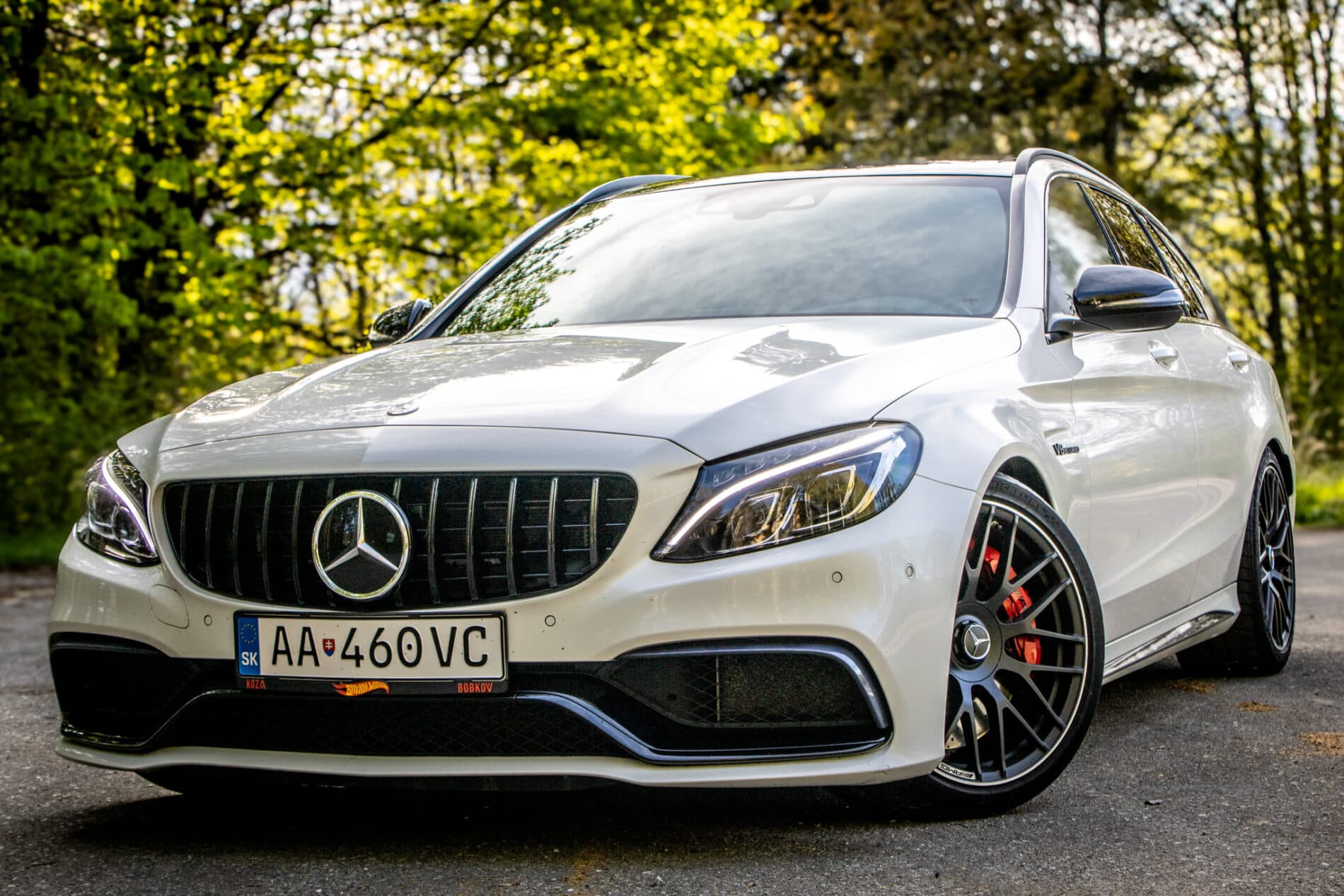 2017 Mercedes-Benz C 63 AMG S, bílá kombi, 79 170 km
