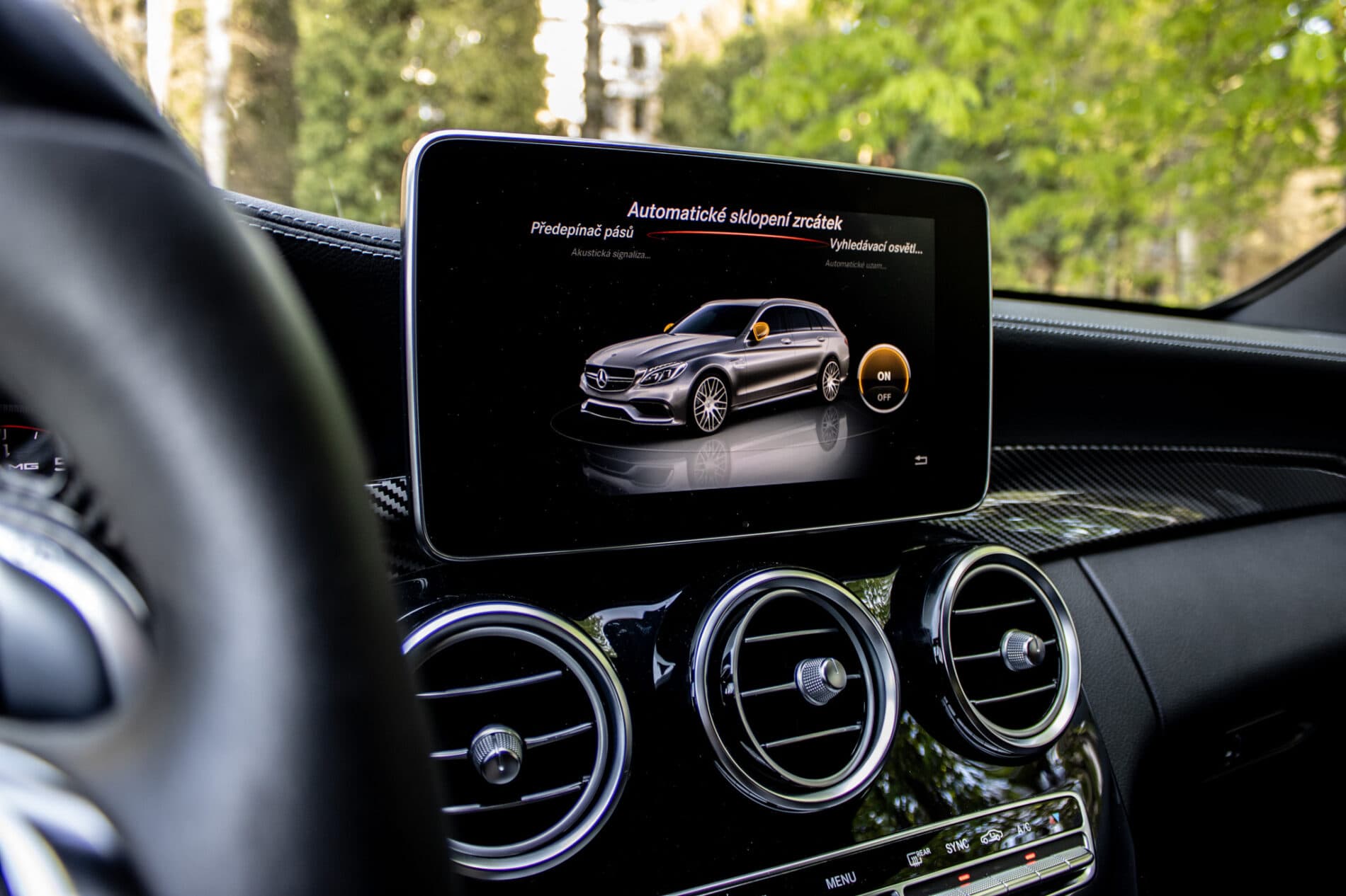 2017 Mercedes-Benz C 63 AMG S, bílá kombi, 79 170 km