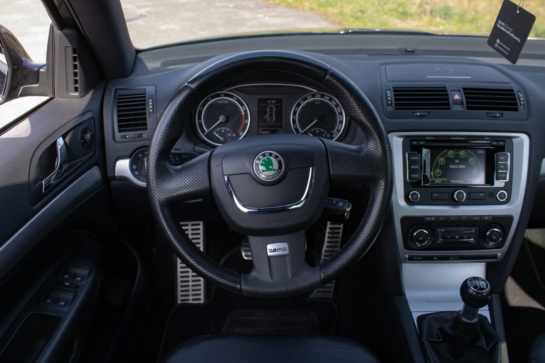 2011 Skoda Octavia RS, černá kombi, 190 807 km