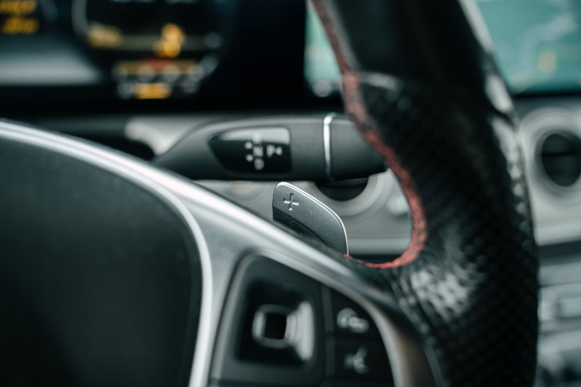 2017 Mercedes-Benz E 43 AMG, bílá sedan, 148 749 km