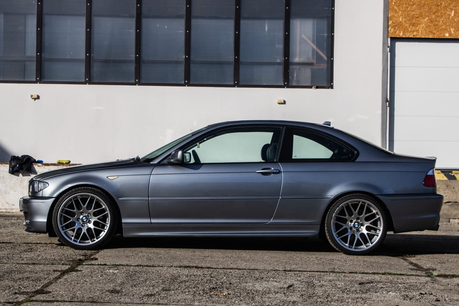 2003 BMW 330i, šedá kupé, 283 013 km