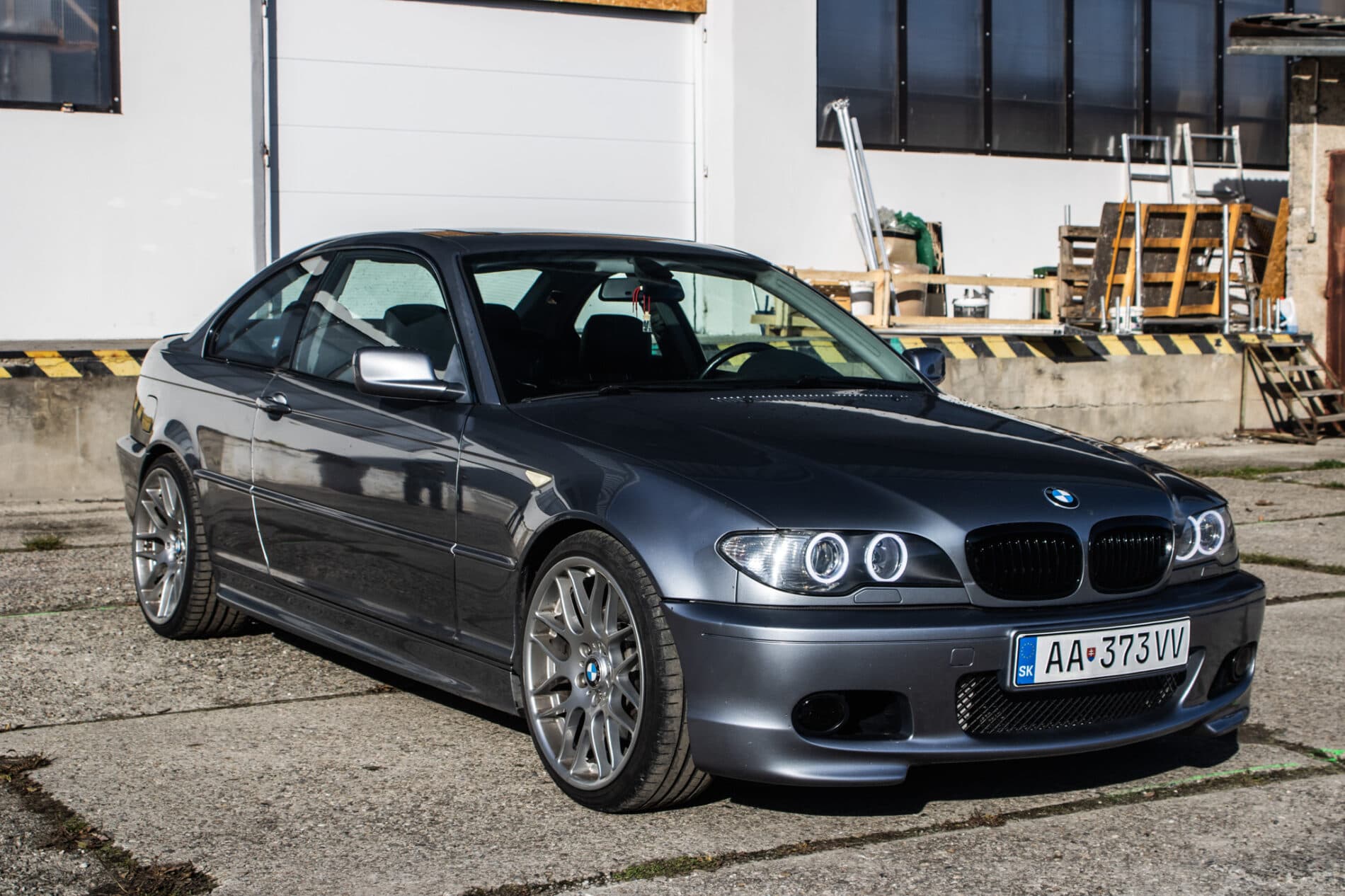2003 BMW 330i, šedá kupé, 283 013 km