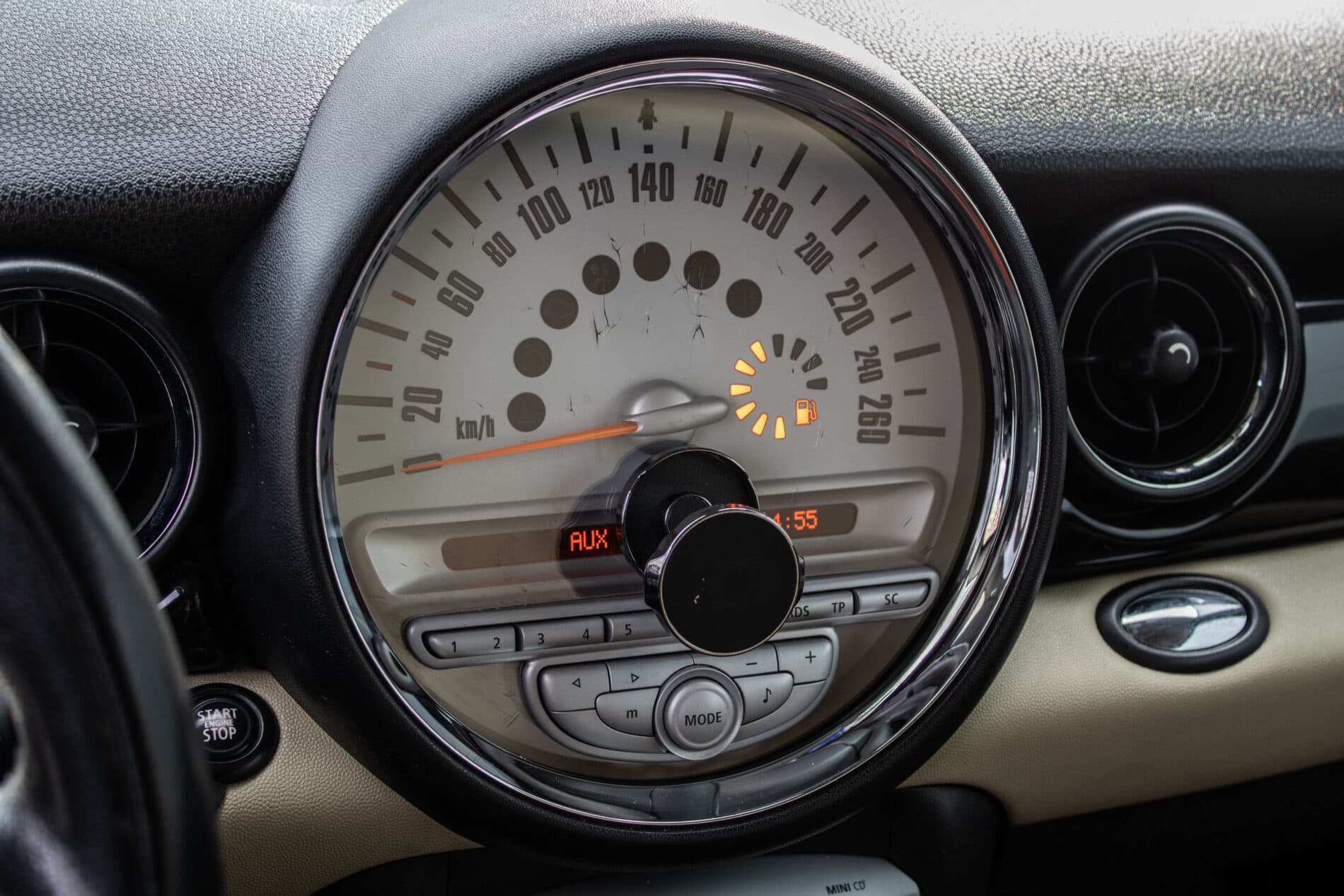 2009 MINI Cooper S, hnědá kombi, 123 100 km