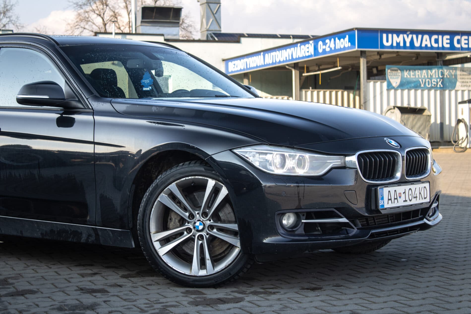 2013 BMW 335d, černá kombi, 292 000 km