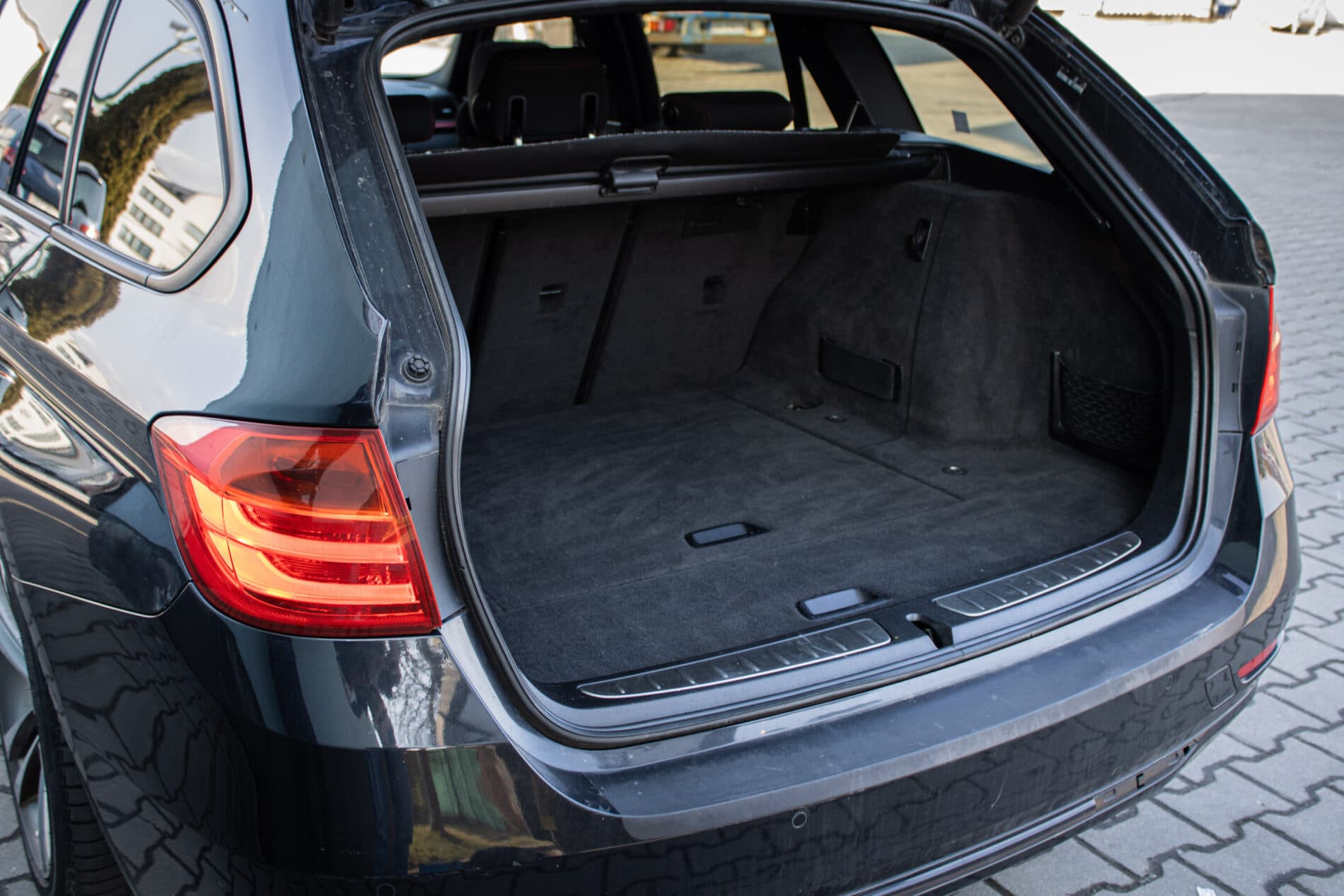 2013 BMW 335d, černá kombi, 292 000 km
