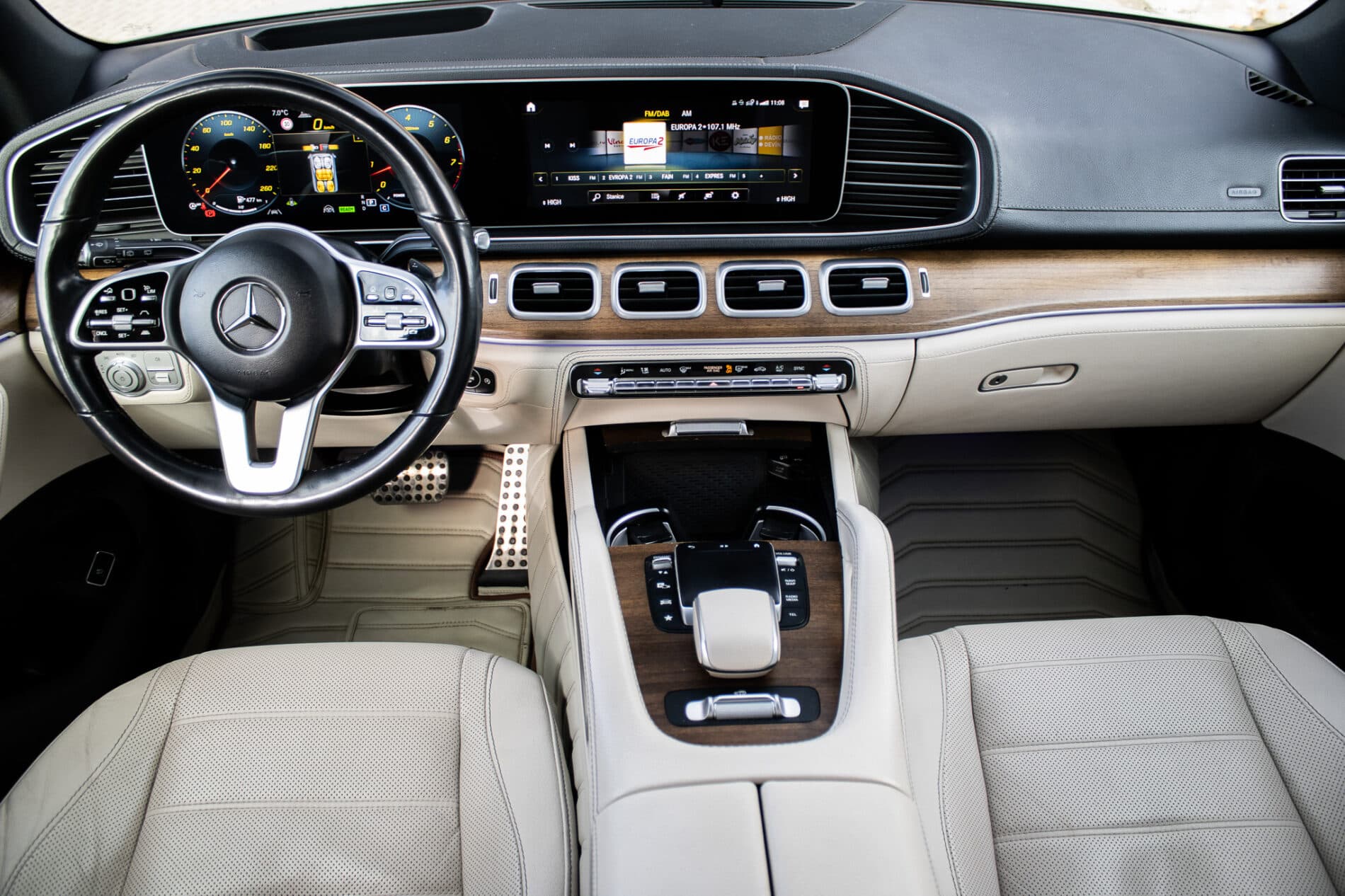 2021 Mercedes-Benz GLS 580, šedá suv, 109 687 km