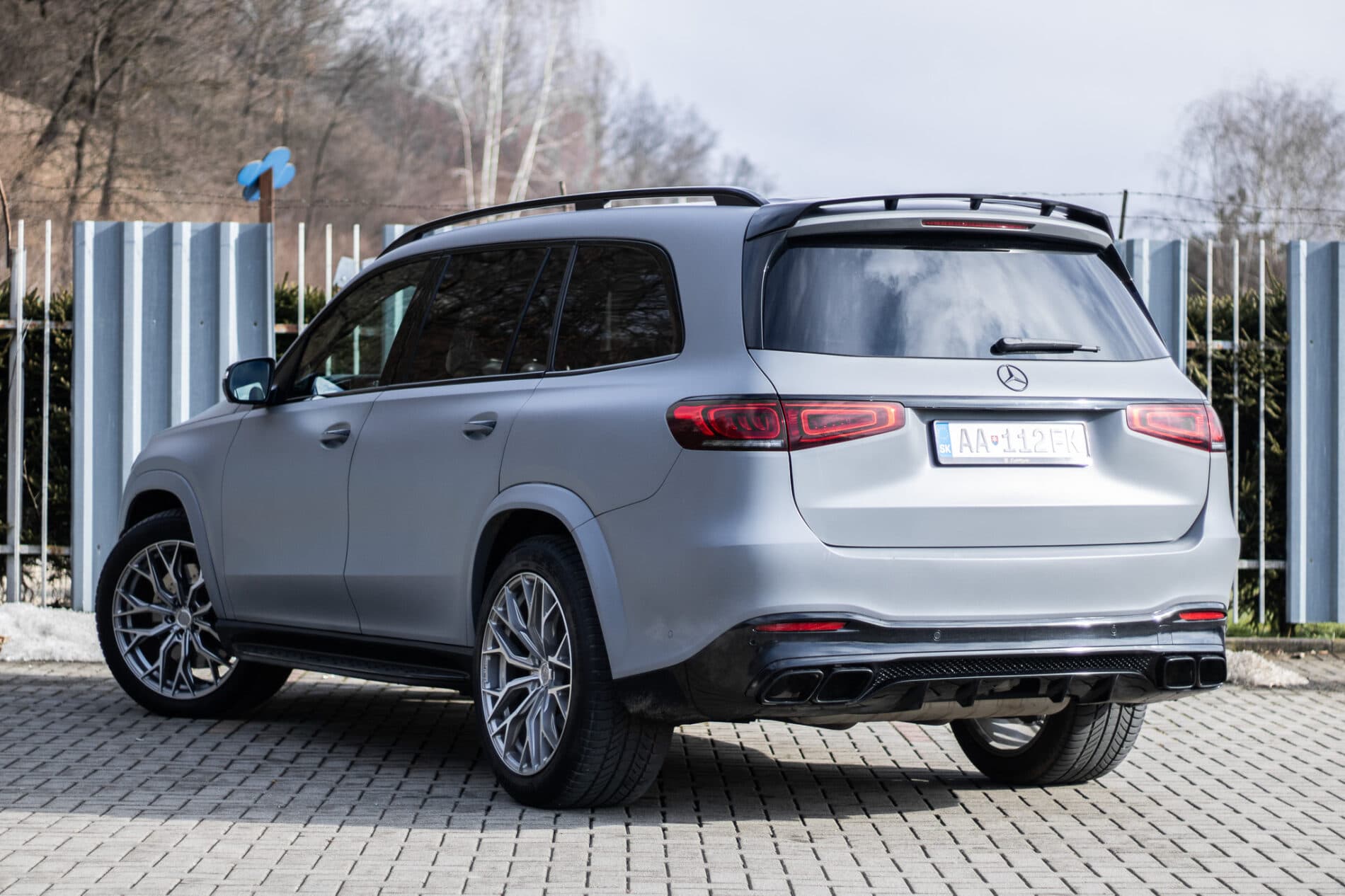 2021 Mercedes-Benz GLS 580, šedá suv, 109 687 km