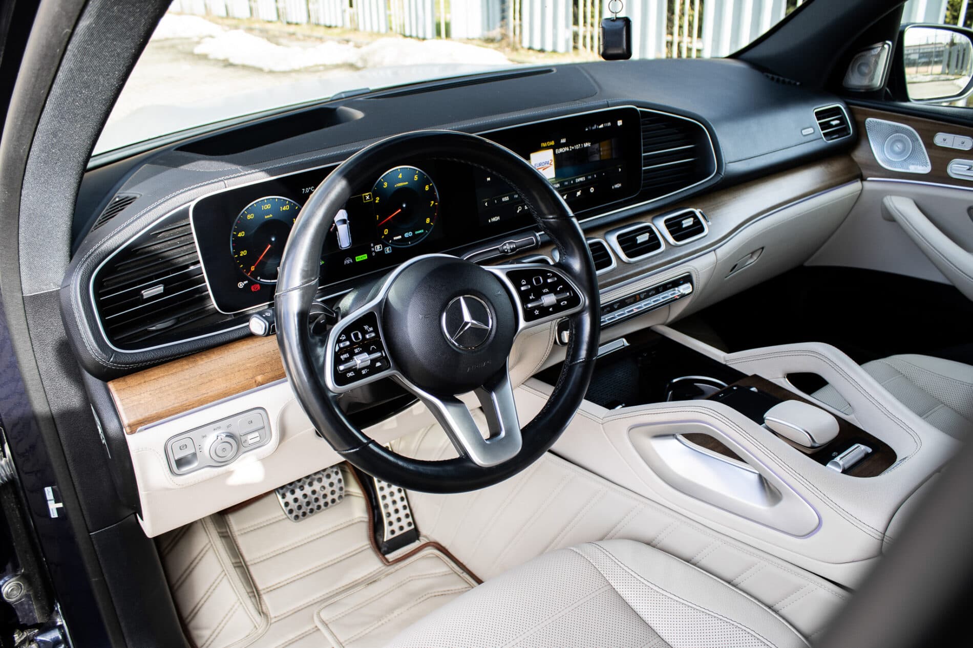2021 Mercedes-Benz GLS 580, šedá suv, 109 687 km