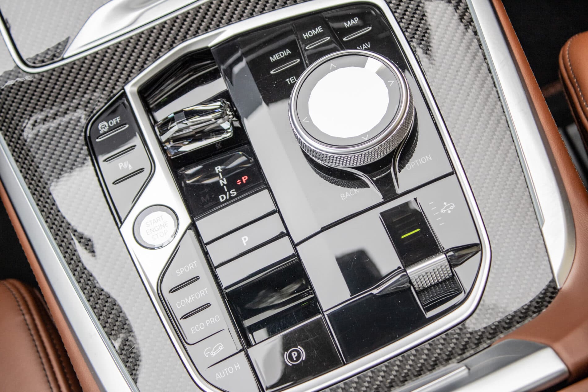 2024 BMW X7 M60i, modrá suv, 91 219 km
