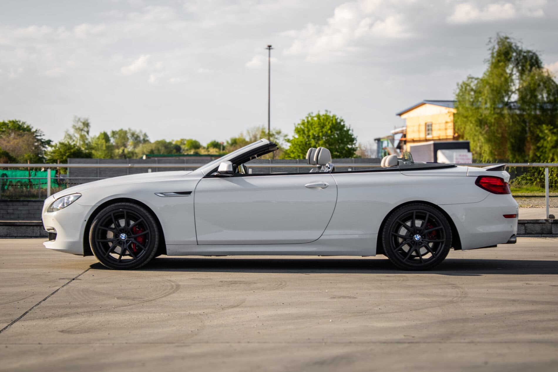 2011 BMW 640i, bílá kabriolet, 177 355 km