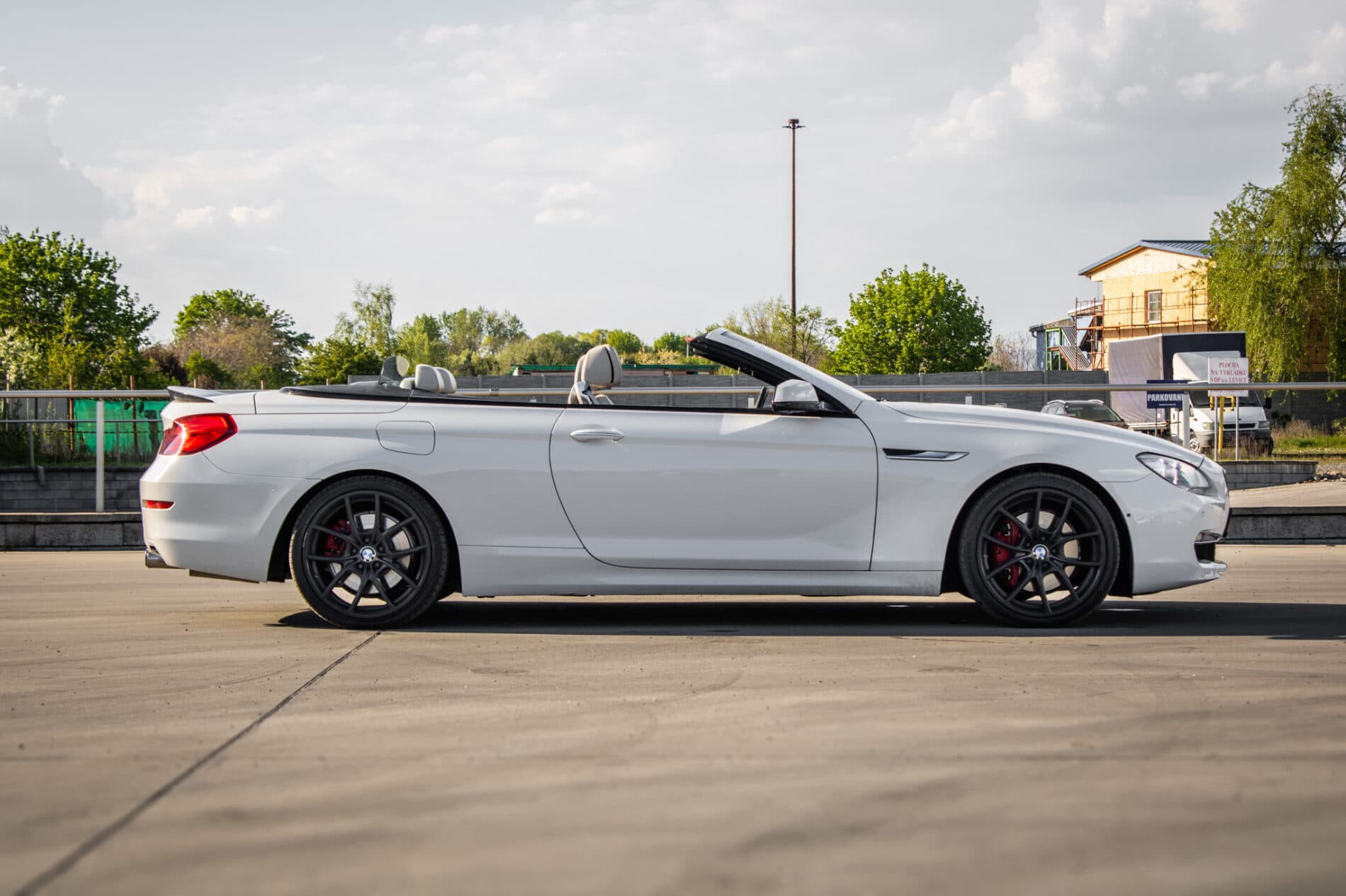 2011 BMW 640i, bílá kabriolet, 177 355 km