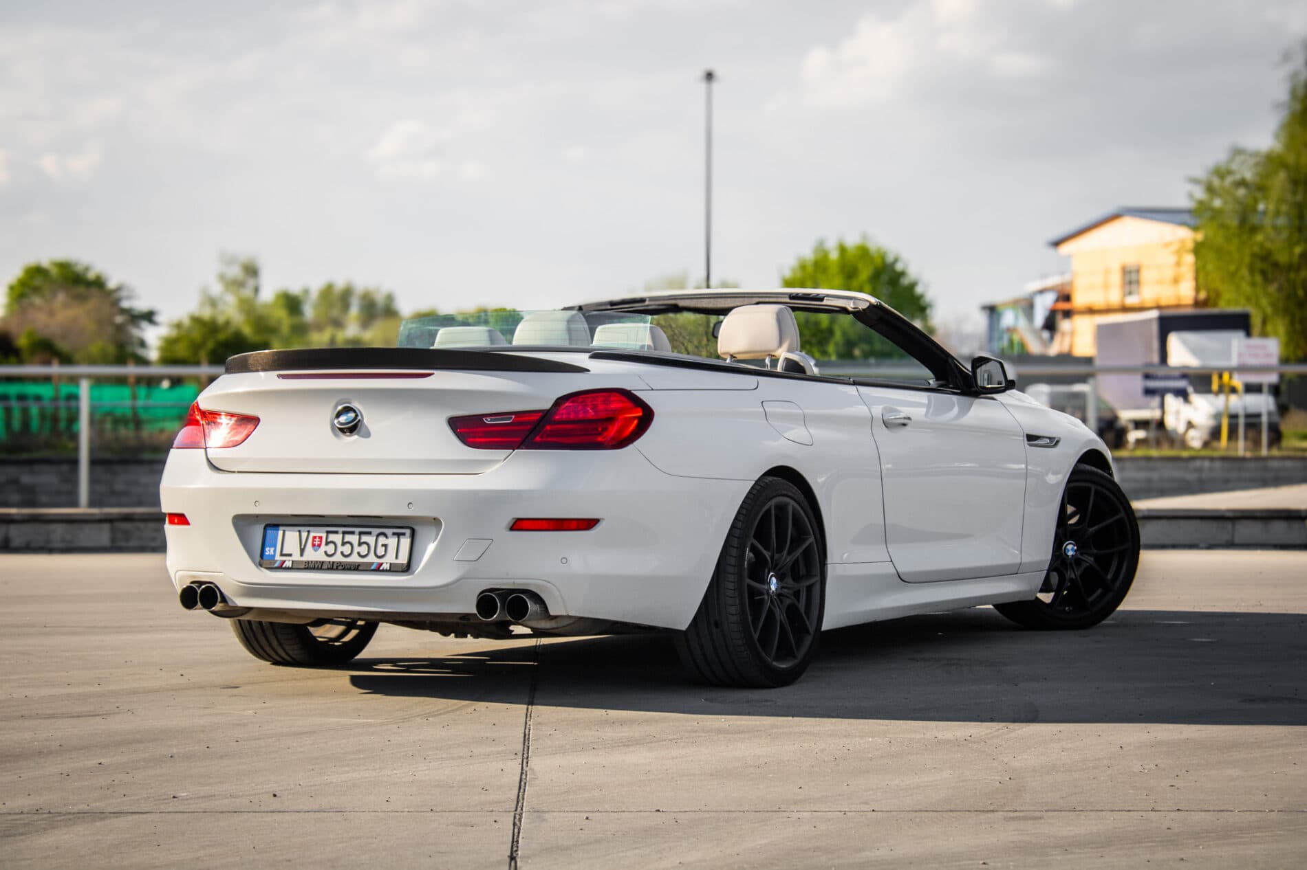 2011 BMW 640i, bílá kabriolet, 177 355 km
