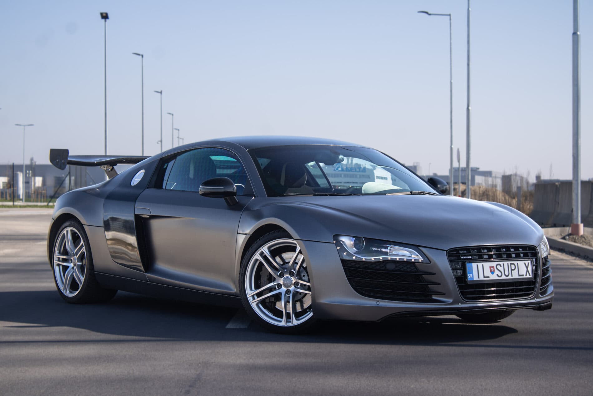 2007 AUDI R8, šedá kupé, 71 374 km