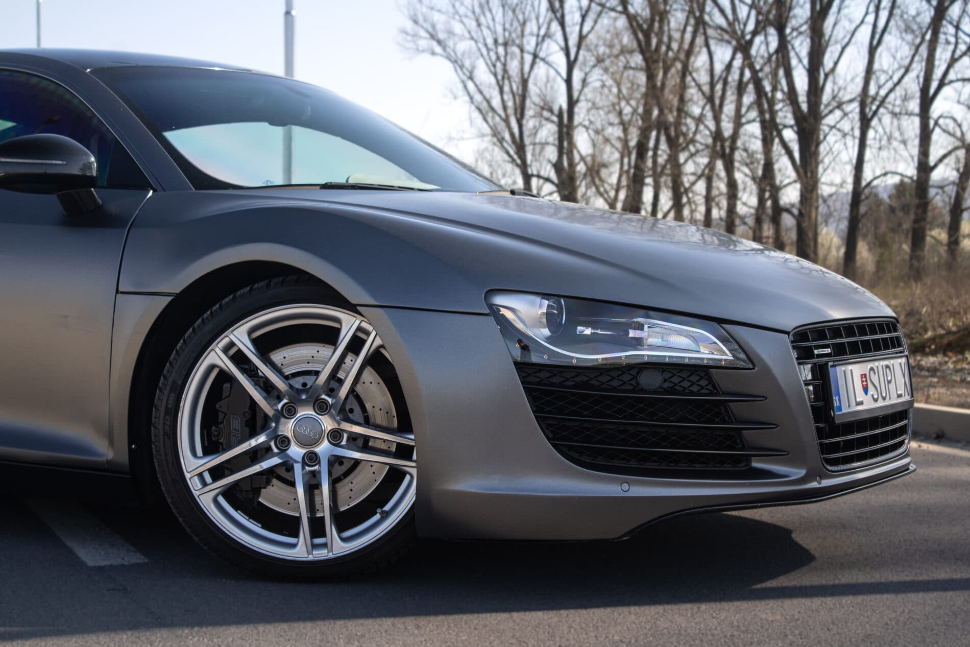 2007 AUDI R8, šedá kupé, 71 374 km