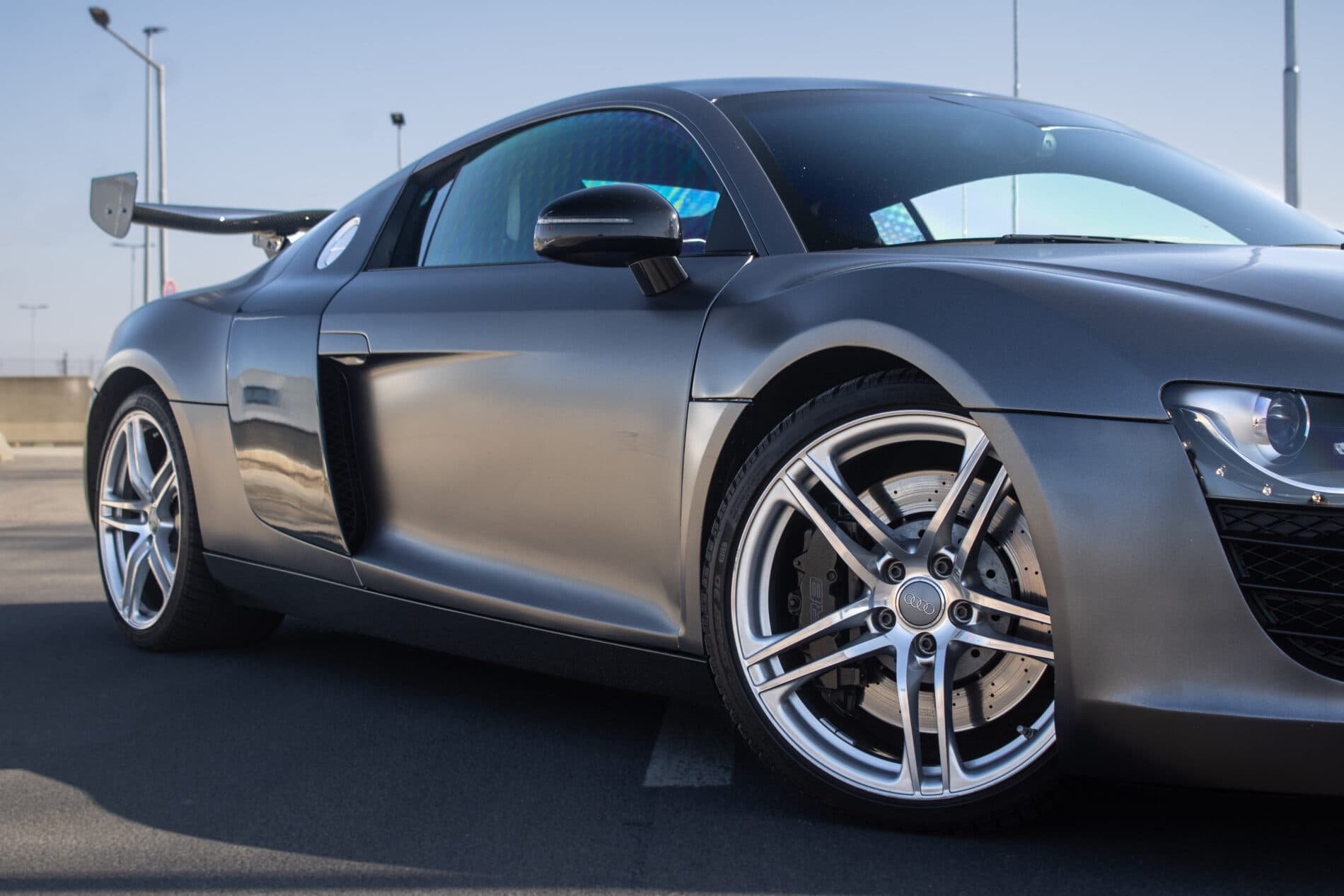 2007 AUDI R8, šedá kupé, 71 374 km