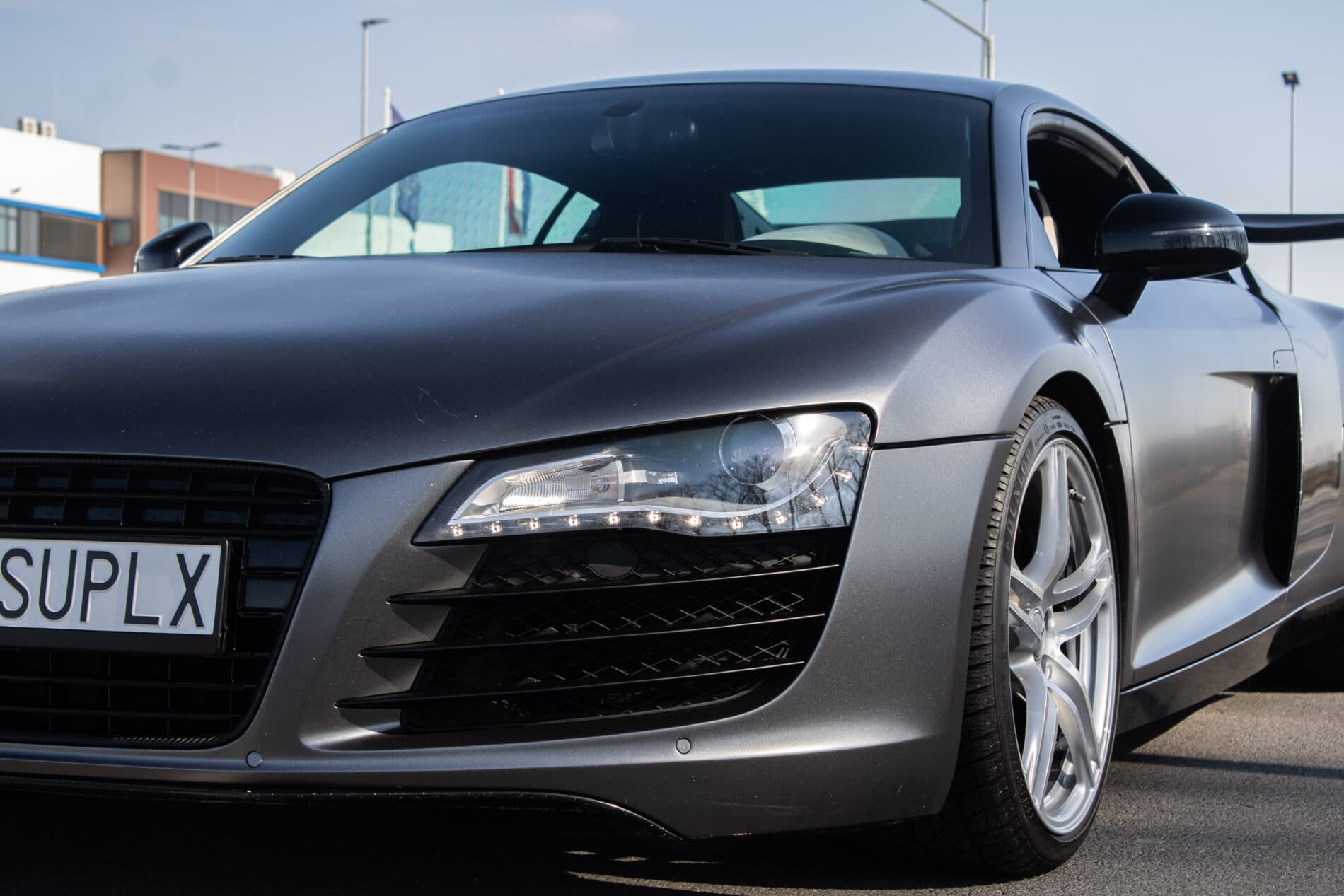 2007 AUDI R8, šedá kupé, 71 374 km