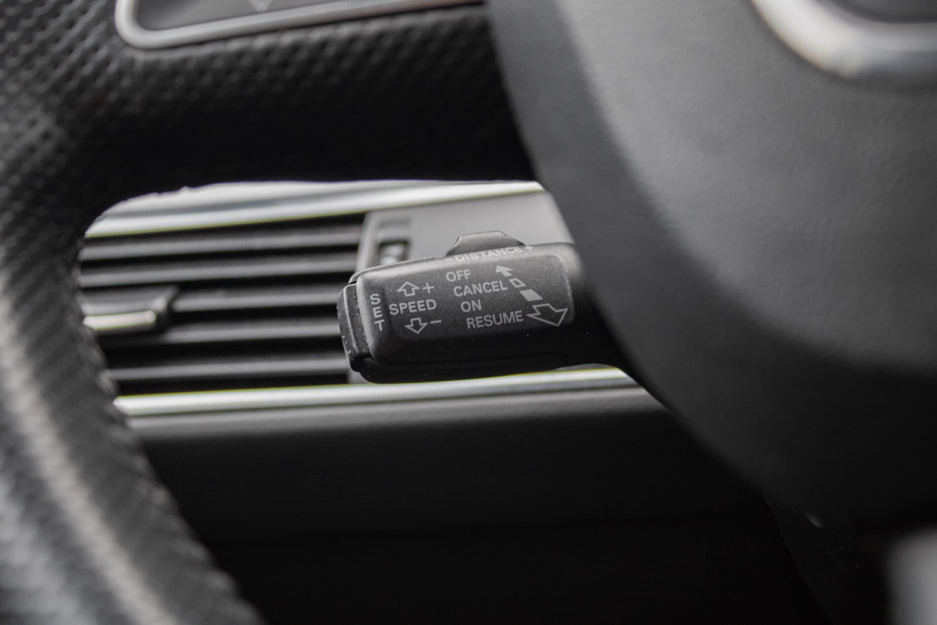 2011 AUDI A6, šedá kombi, 223 133 km