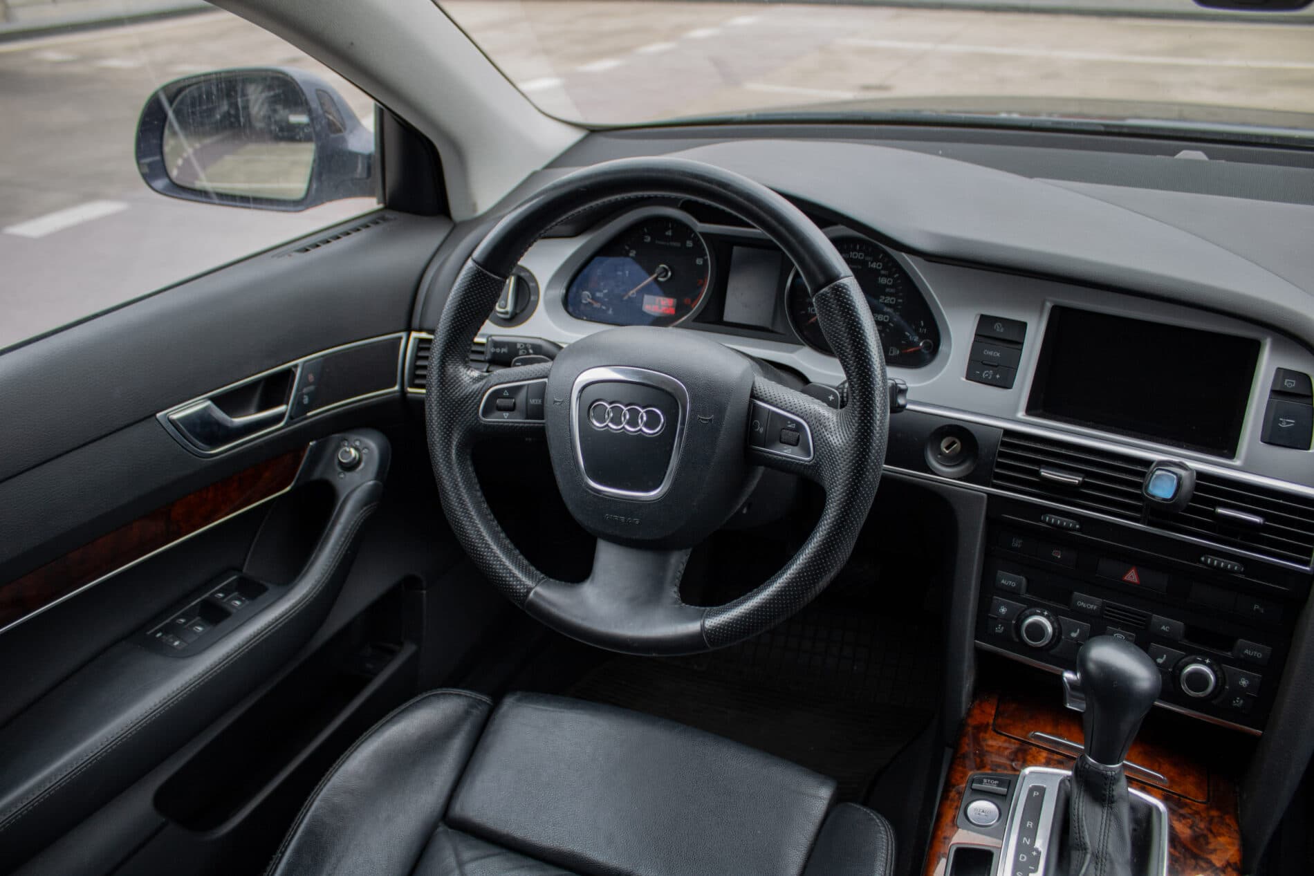 2011 AUDI A6, šedá kombi, 223 133 km