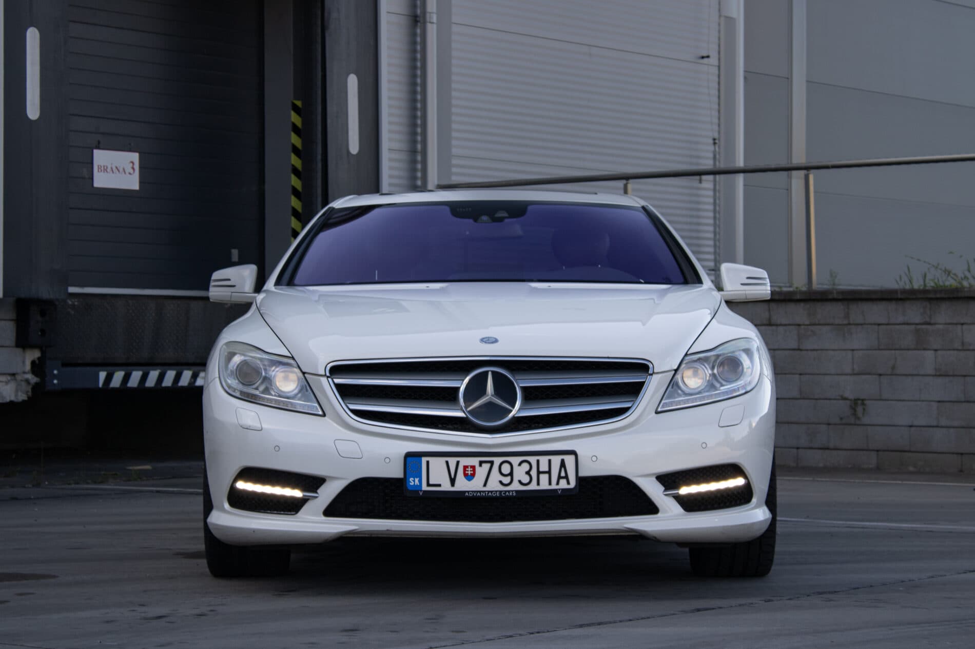 2011 Mercedes-Benz CL 500, bílá kupé, 217 725 km
