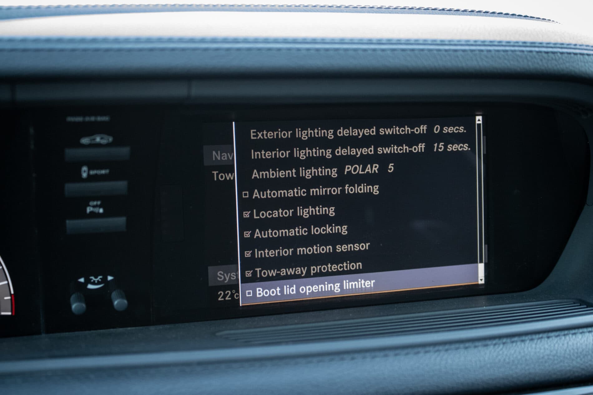 2011 Mercedes-Benz CL 500, bílá kupé, 217 725 km