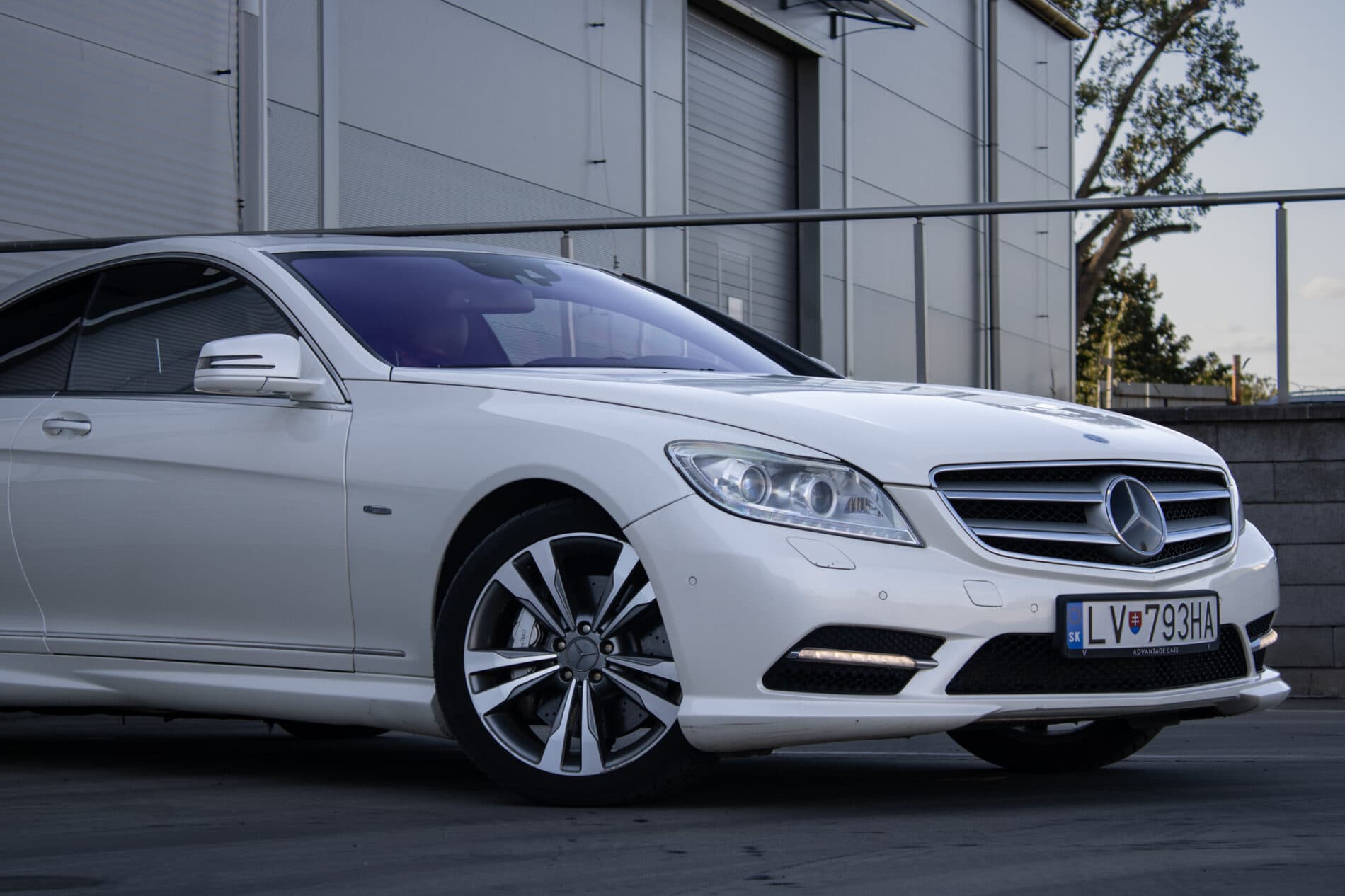 2011 Mercedes-Benz CL 500, bílá kupé, 217 725 km