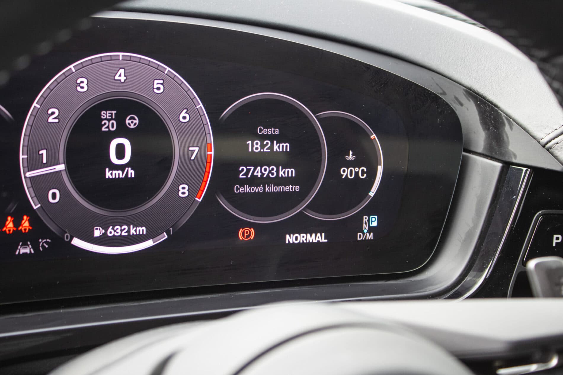 2023 Porsche Cayenne S, černá suv, 37 493 km