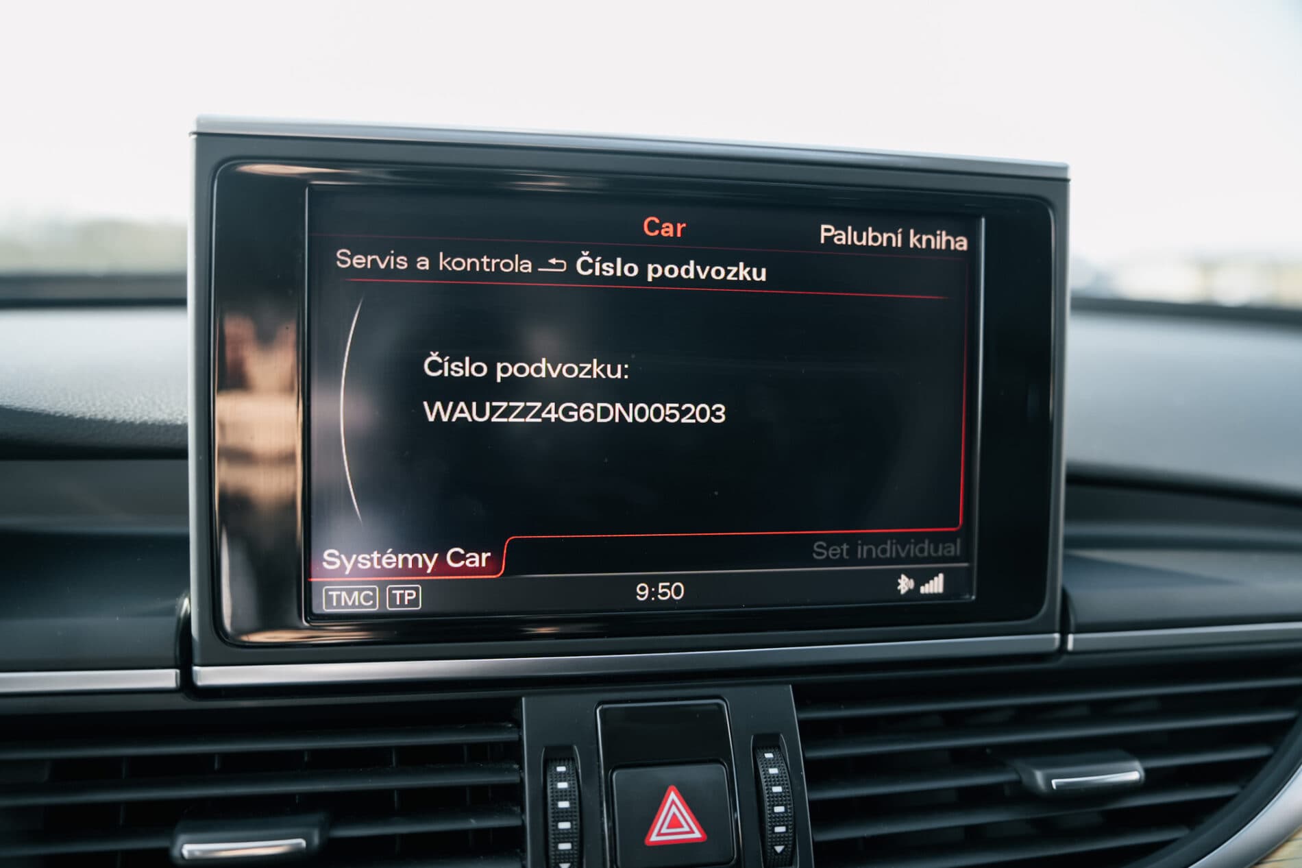 2012 AUDI A6, hnědá kombi, 242 101 km
