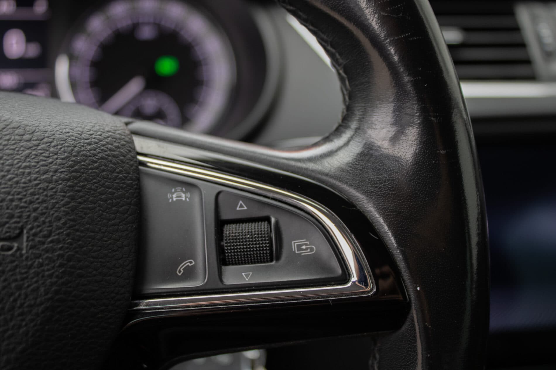 2018 Skoda Octavia RS, bílá kombi, 195 000 km