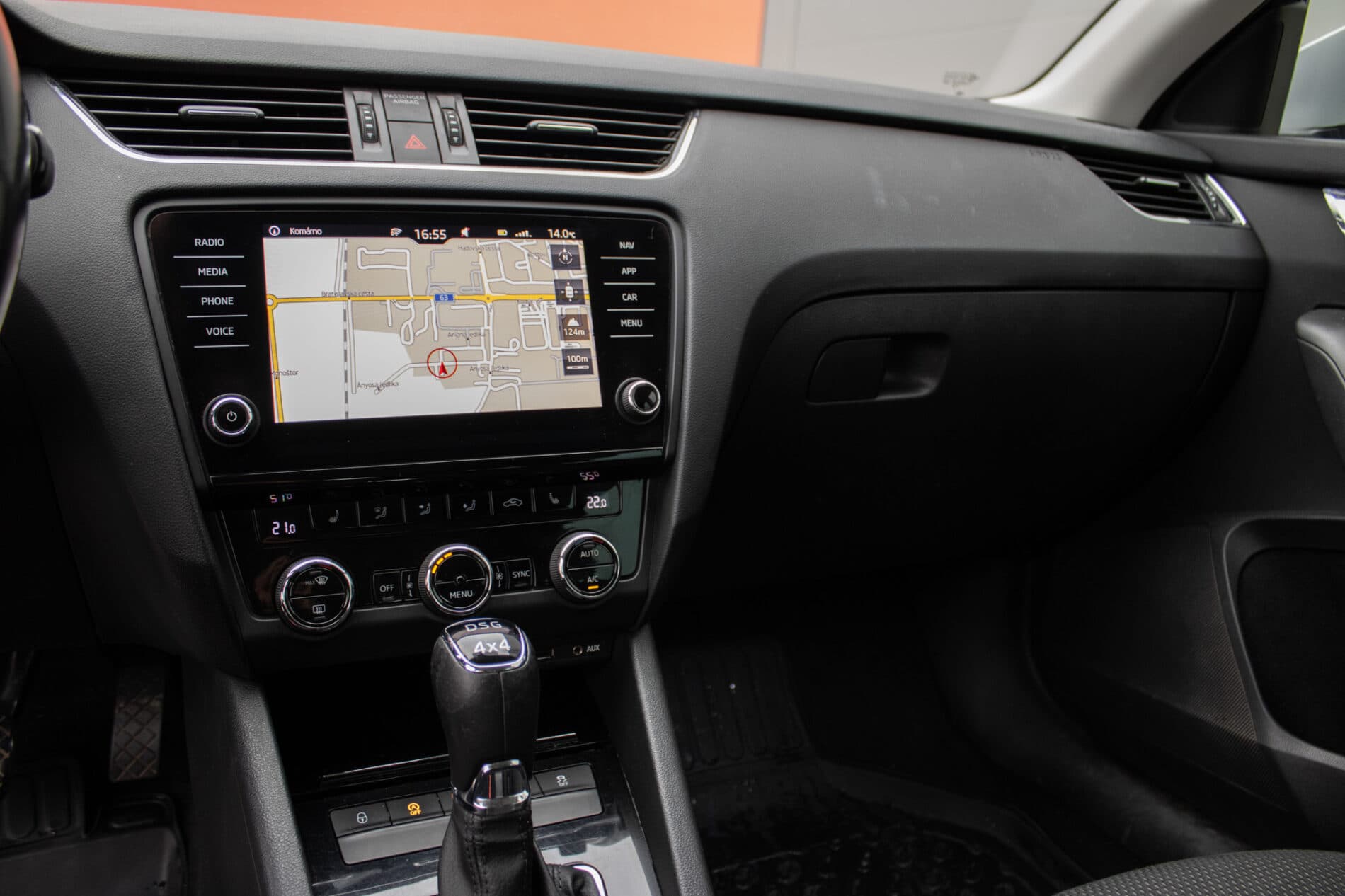 2018 Skoda Octavia RS, bílá kombi, 195 000 km